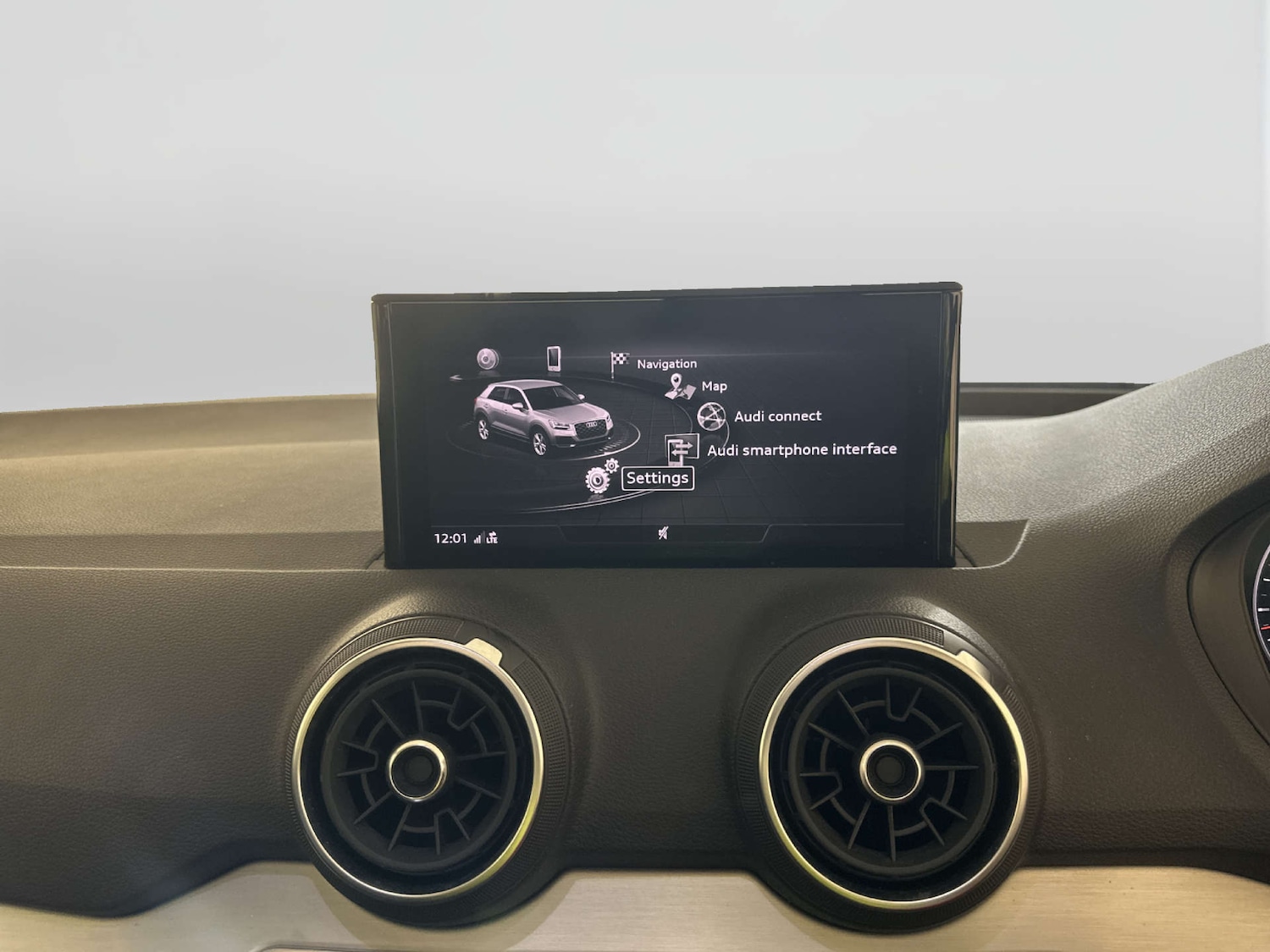 Used Audi Q2 2018 for sale - 77920643: Photo 23