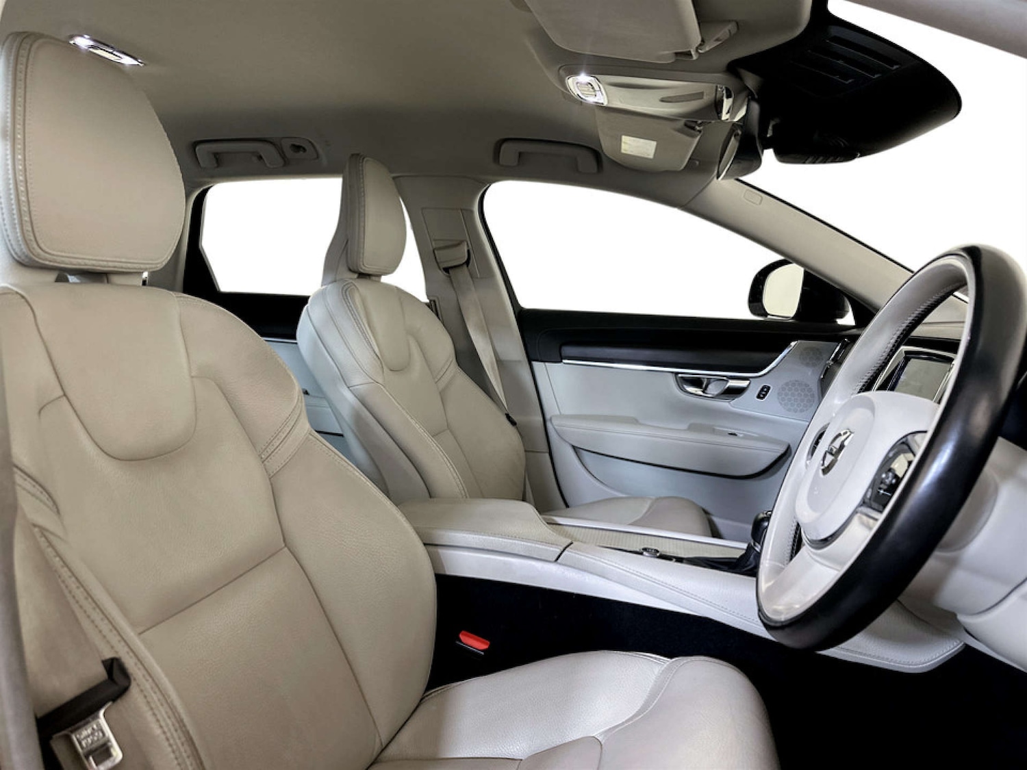 Used Volvo V90 Cross Country 2019 for sale - 77186083: Photo 13