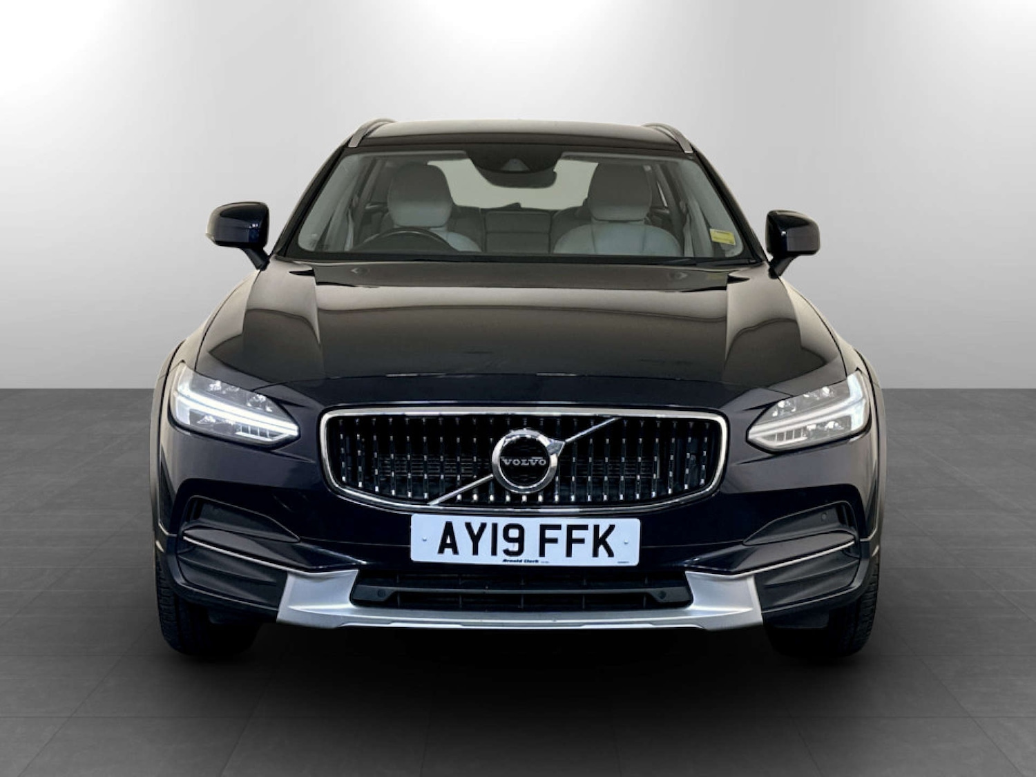Used Volvo V90 Cross Country 2019 for sale - 77186083: Photo 5