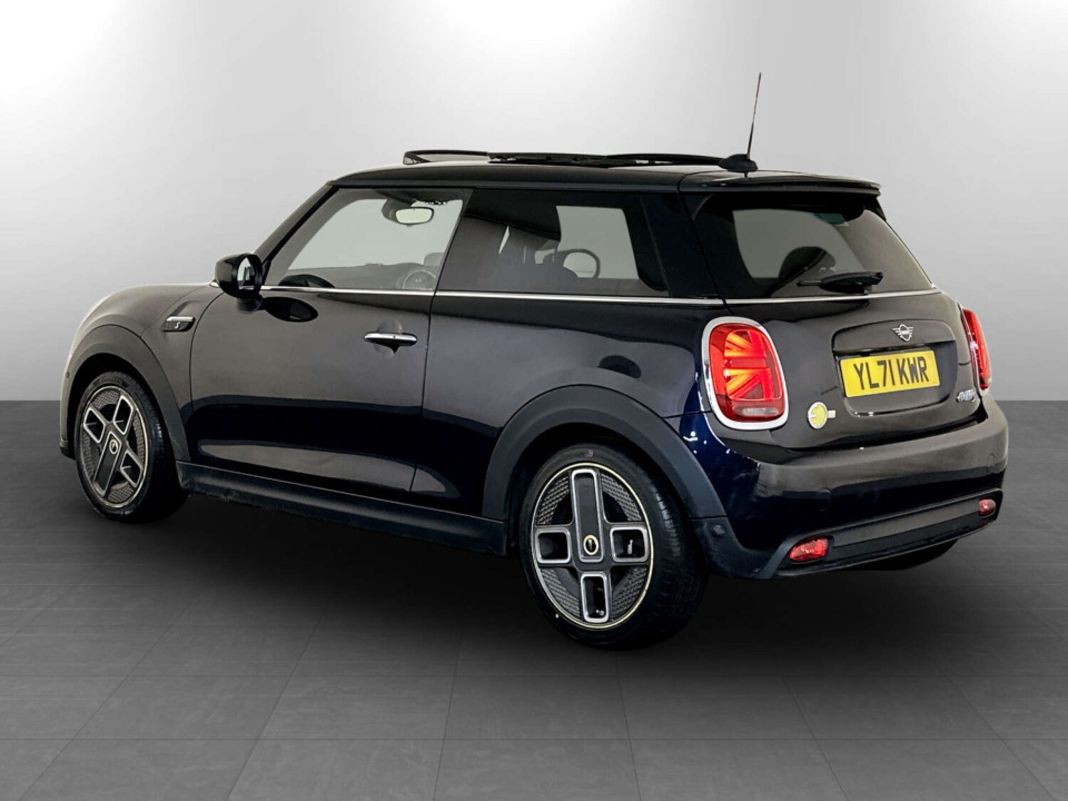 Used MINI Hatch 2021 for sale - 77249224: Photo 8