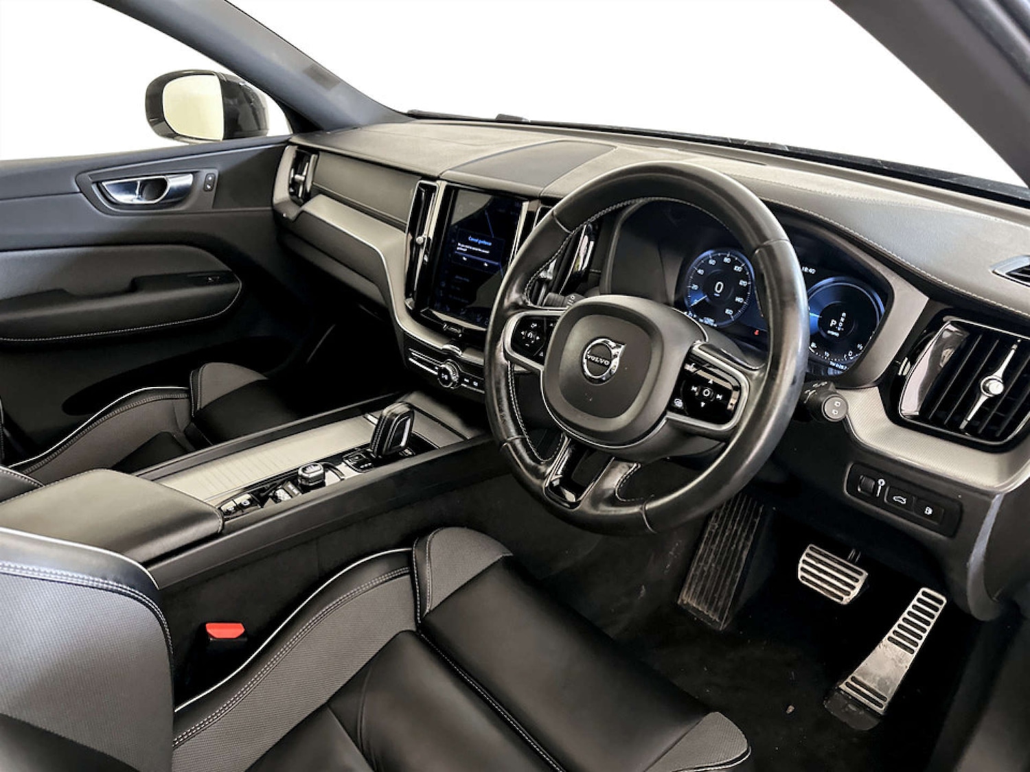 Used Volvo XC60 2021 for sale - 77452508: Photo 15