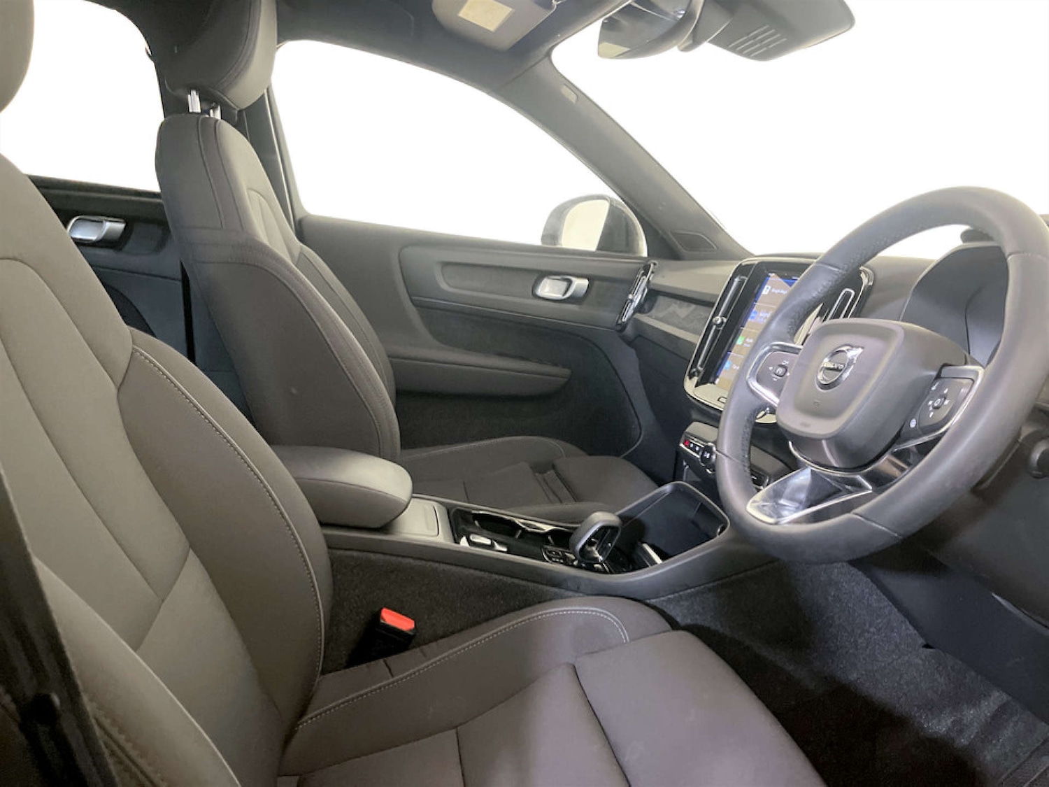 Used Volvo XC40 2023 for sale - 77470052: Photo 13