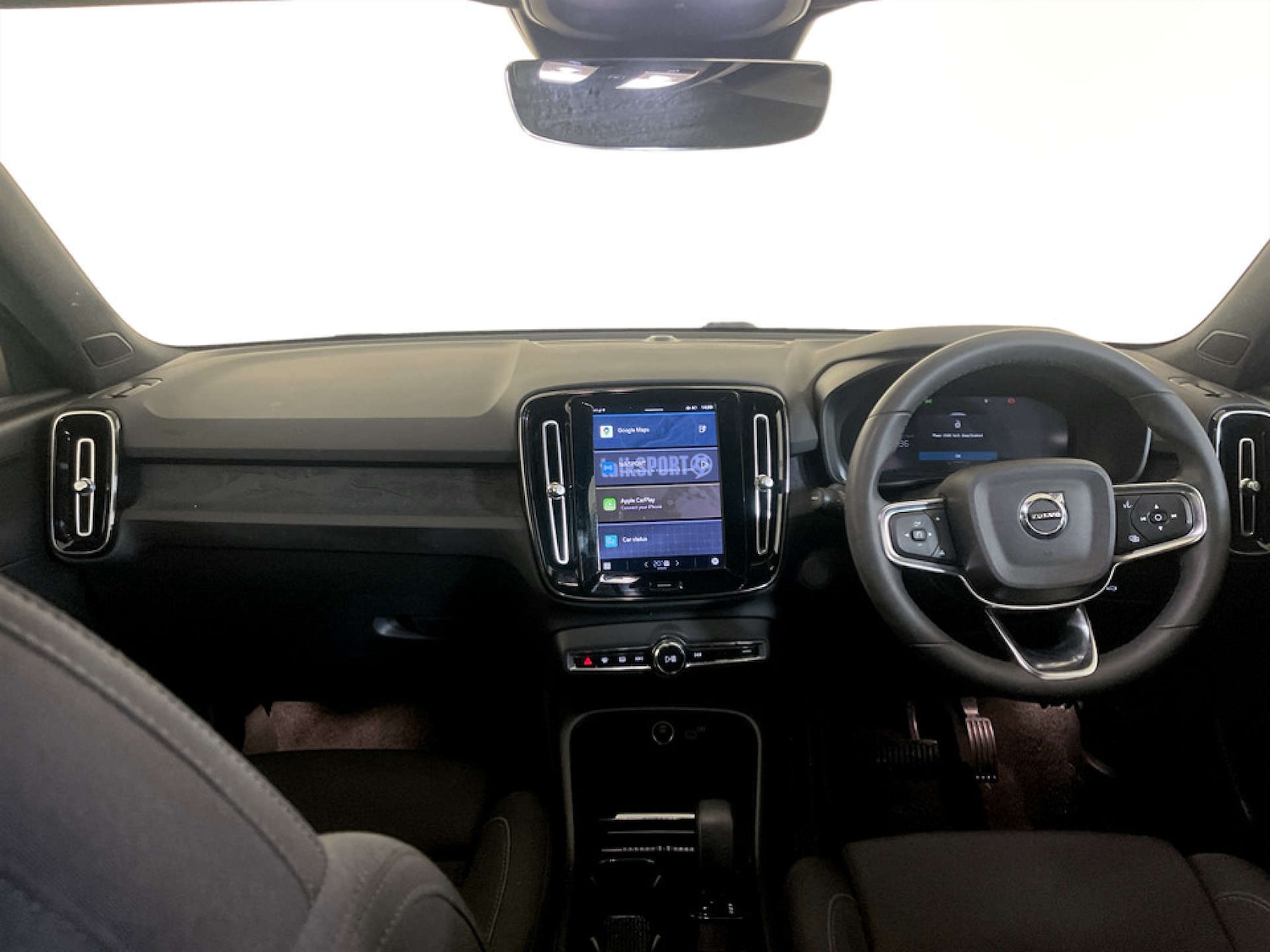 Used Volvo XC40 2023 for sale - 77470052: Photo 3