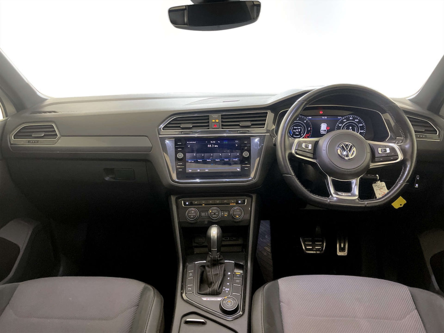 Used Volkswagen Tiguan 2018 for sale - 77259141: Photo 3