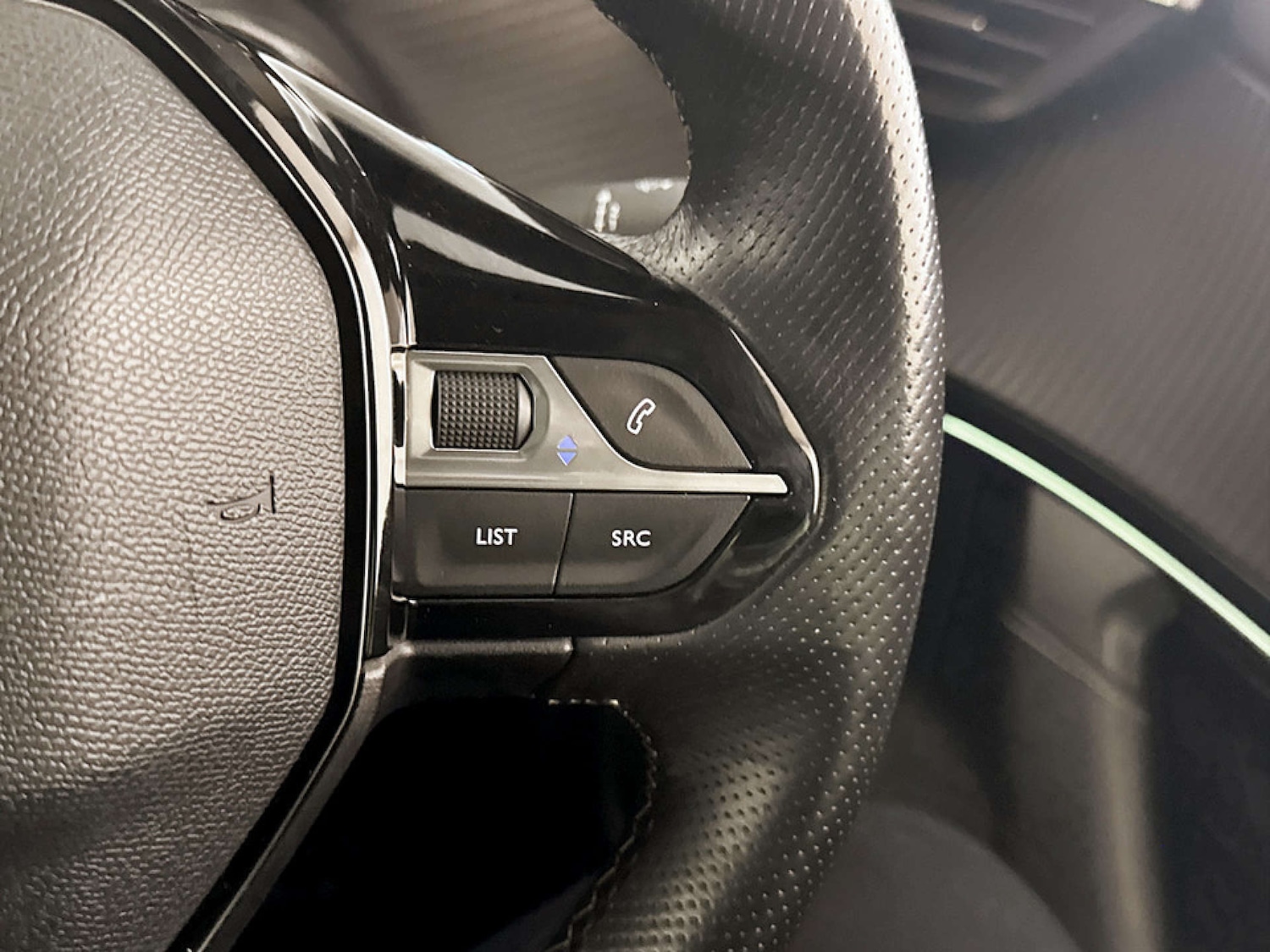 Used Peugeot 2008 2020 for sale - 77594835: Photo 19