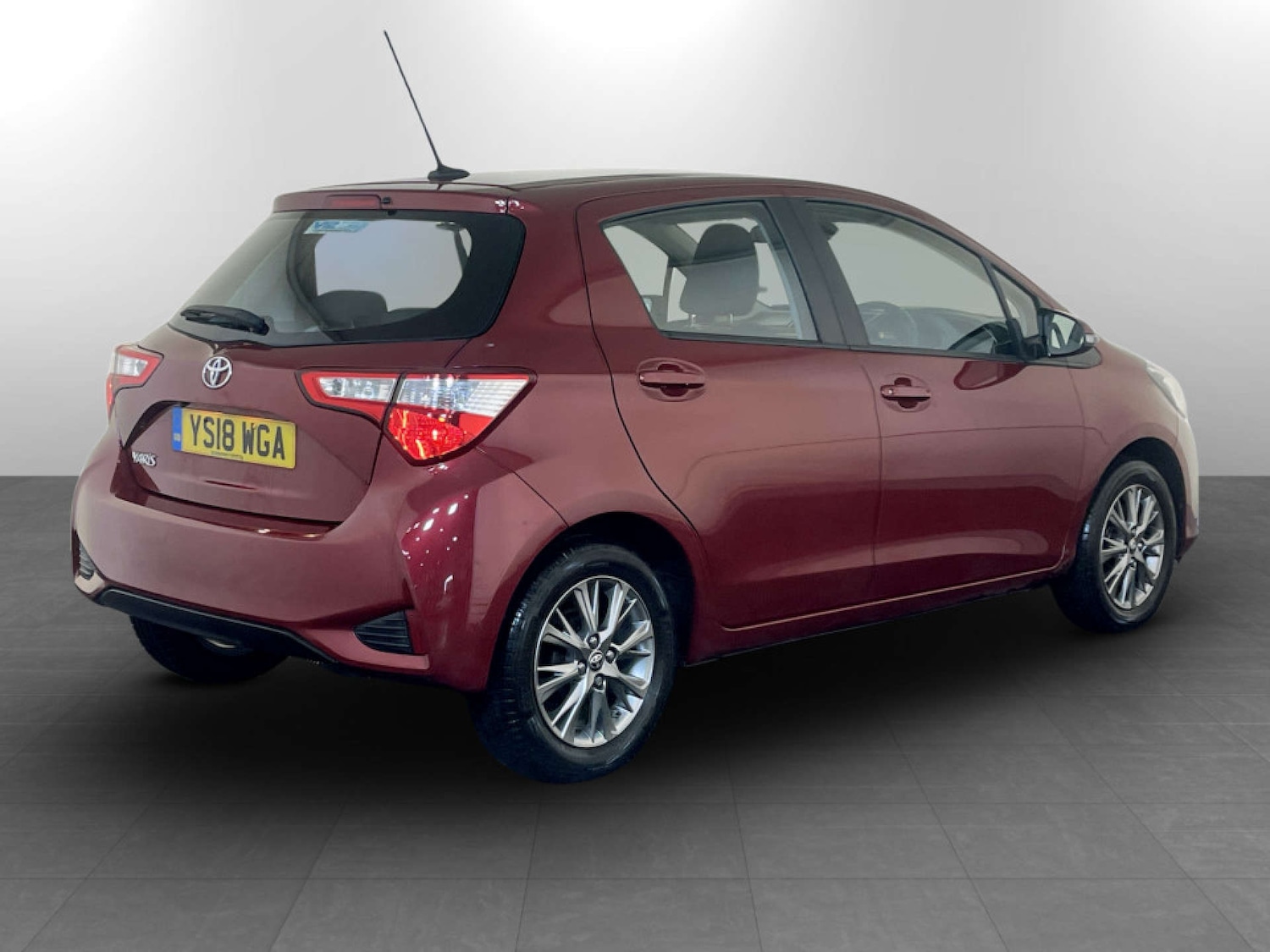 Used Toyota Yaris 2018 for sale - 77185910: Photo 10