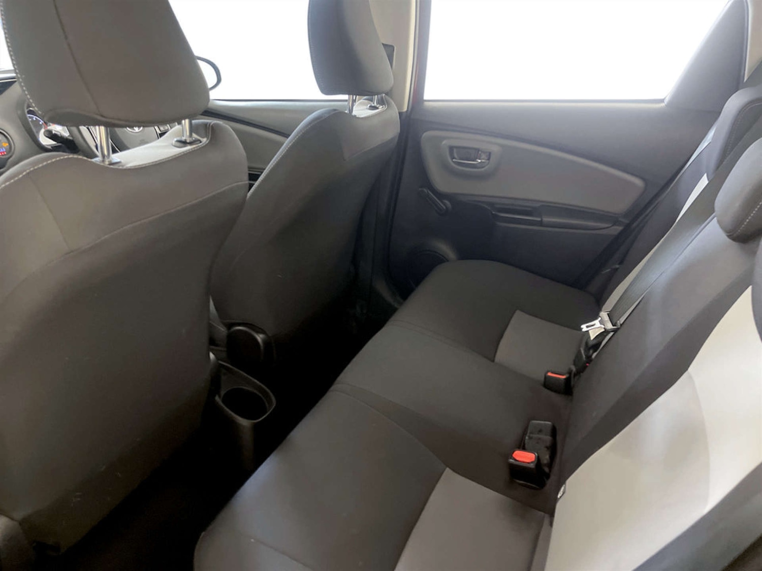 Used Toyota Yaris 2018 for sale - 77185910: Photo 14