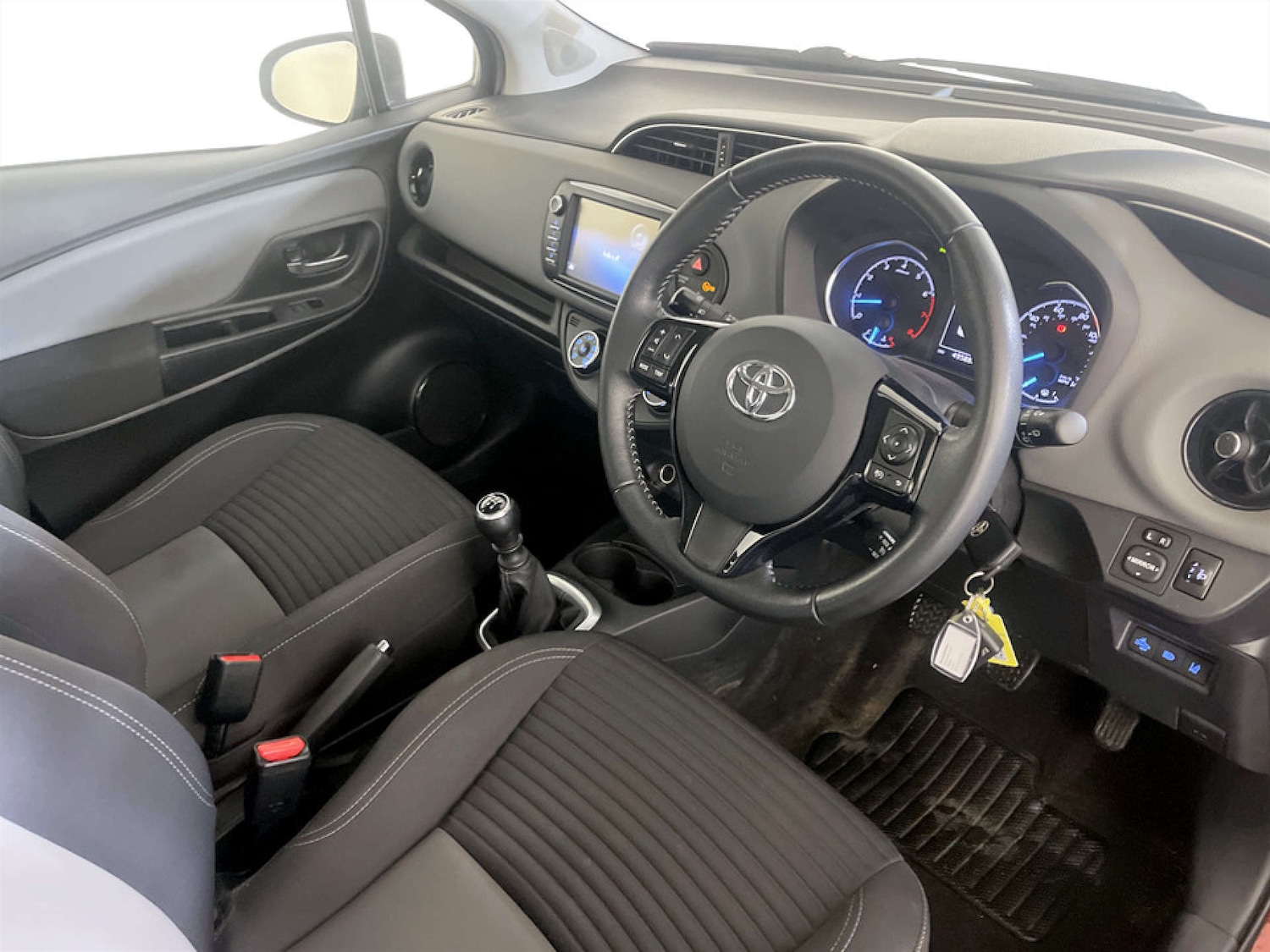 Used Toyota Yaris 2018 for sale - 77185910: Photo 15
