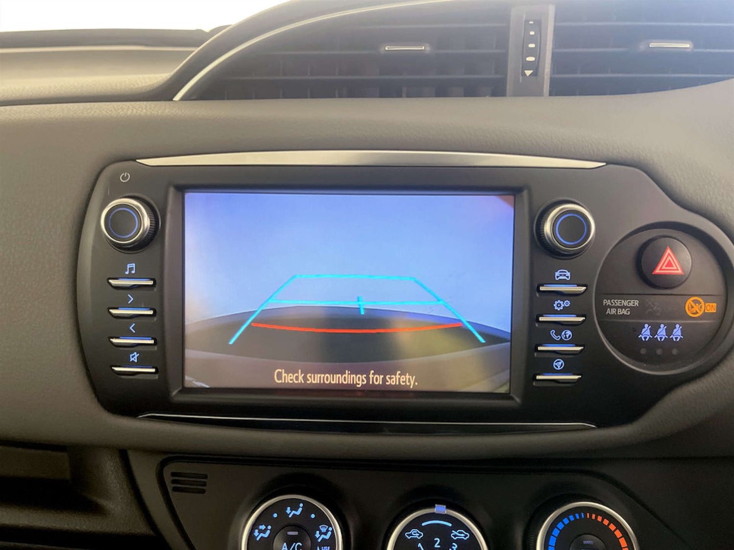 Used Toyota Yaris 2018 for sale - 77185910: Photo 20