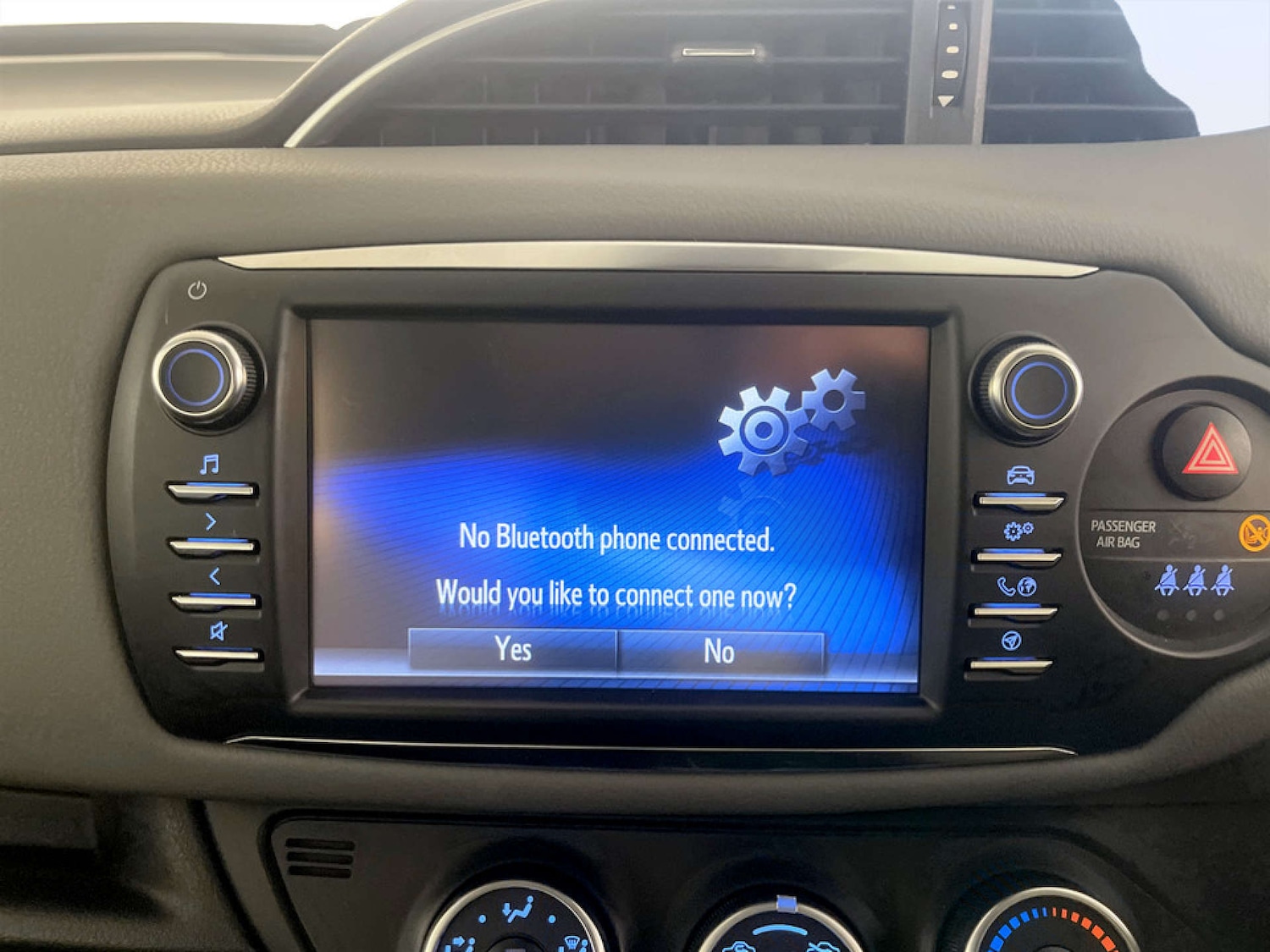 Used Toyota Yaris 2018 for sale - 77185910: Photo 23