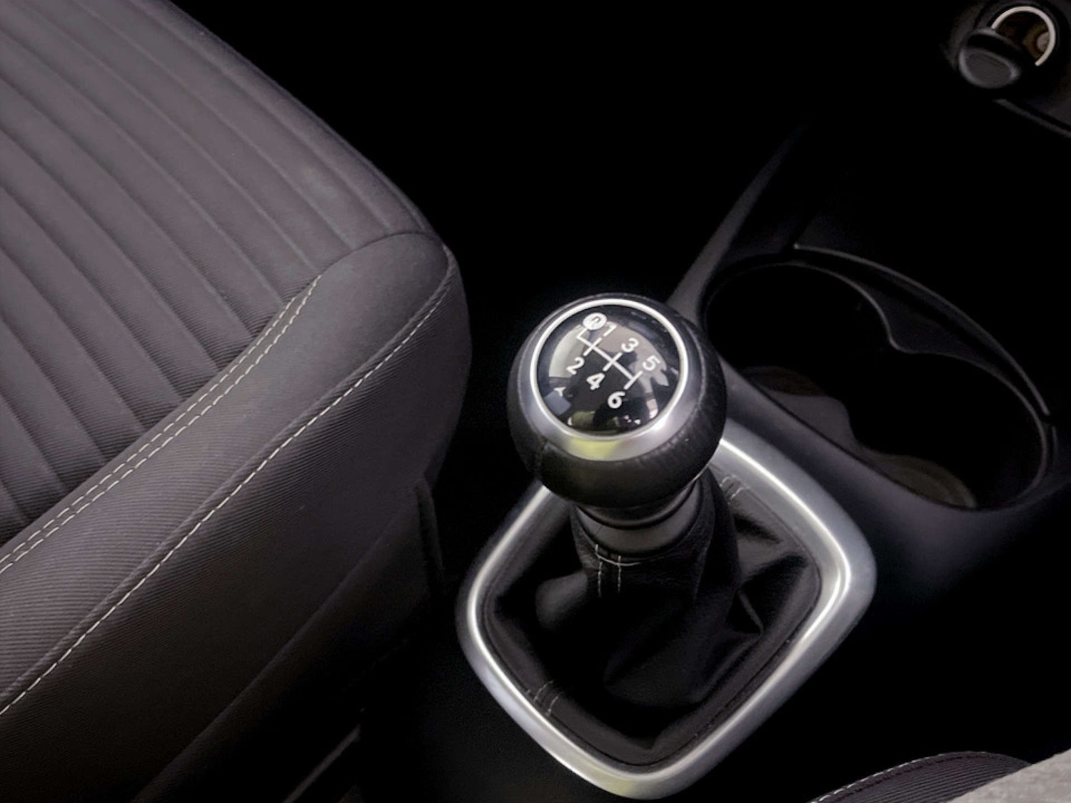 Used Toyota Yaris 2018 for sale - 77185910: Photo 25