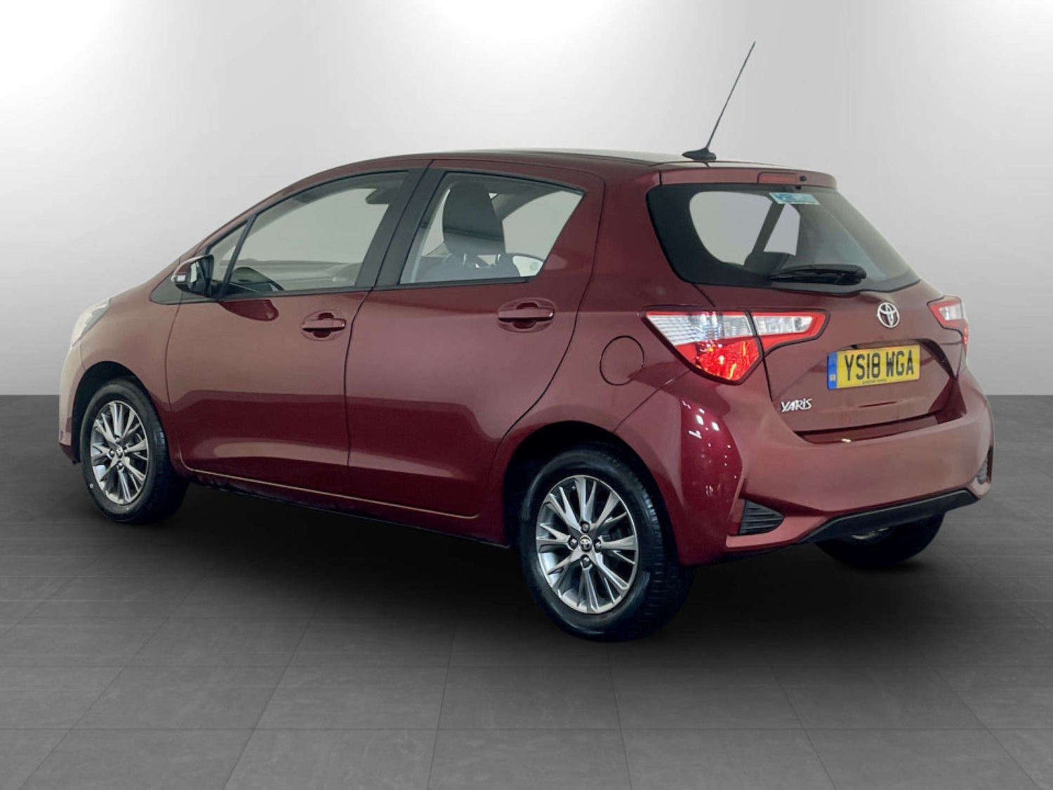 Used Toyota Yaris 2018 for sale - 77185910: Photo 8