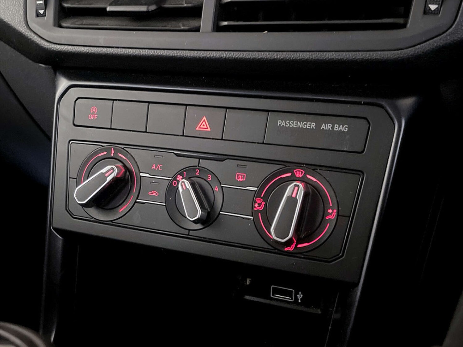 Used Volkswagen T-Cross 2019 for sale - 77494222: Photo 22