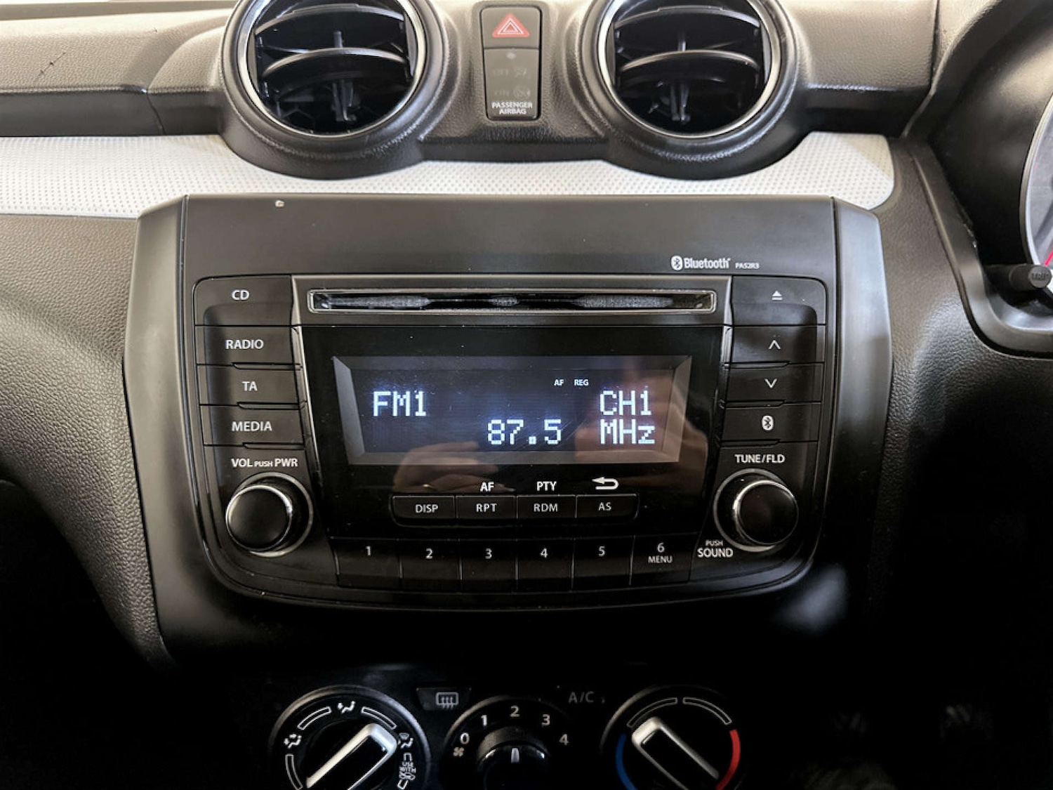 Used Suzuki Swift 2019 for sale - 77431926: Photo 18