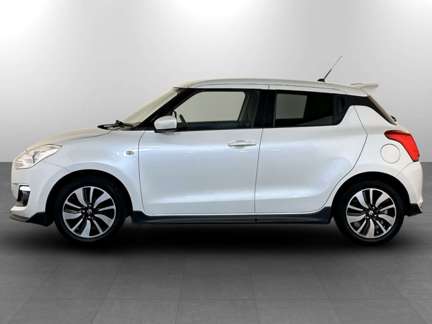 Used Suzuki Swift 2019 for sale - 77431926: Photo 6