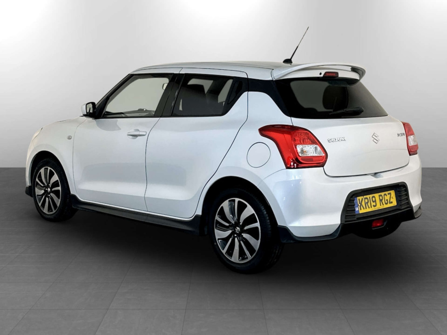 Used Suzuki Swift 2019 for sale - 77431926: Photo 7