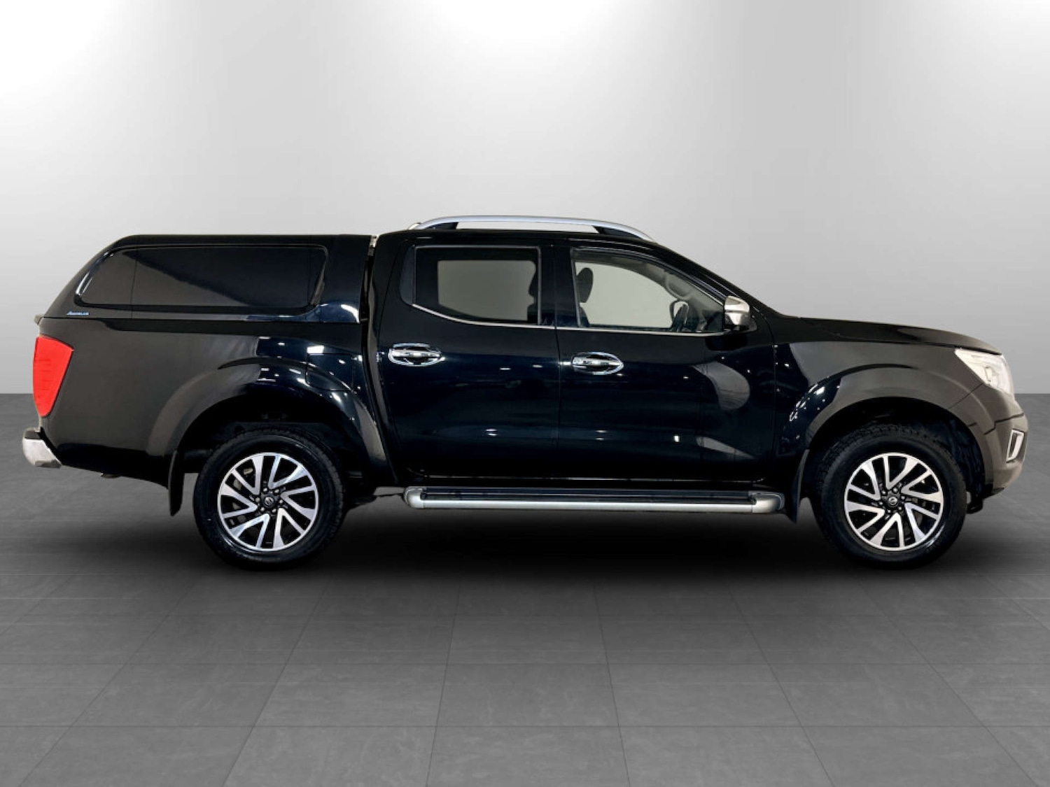 Used Nissan Navara 2019 for sale - 77802705: Photo 11