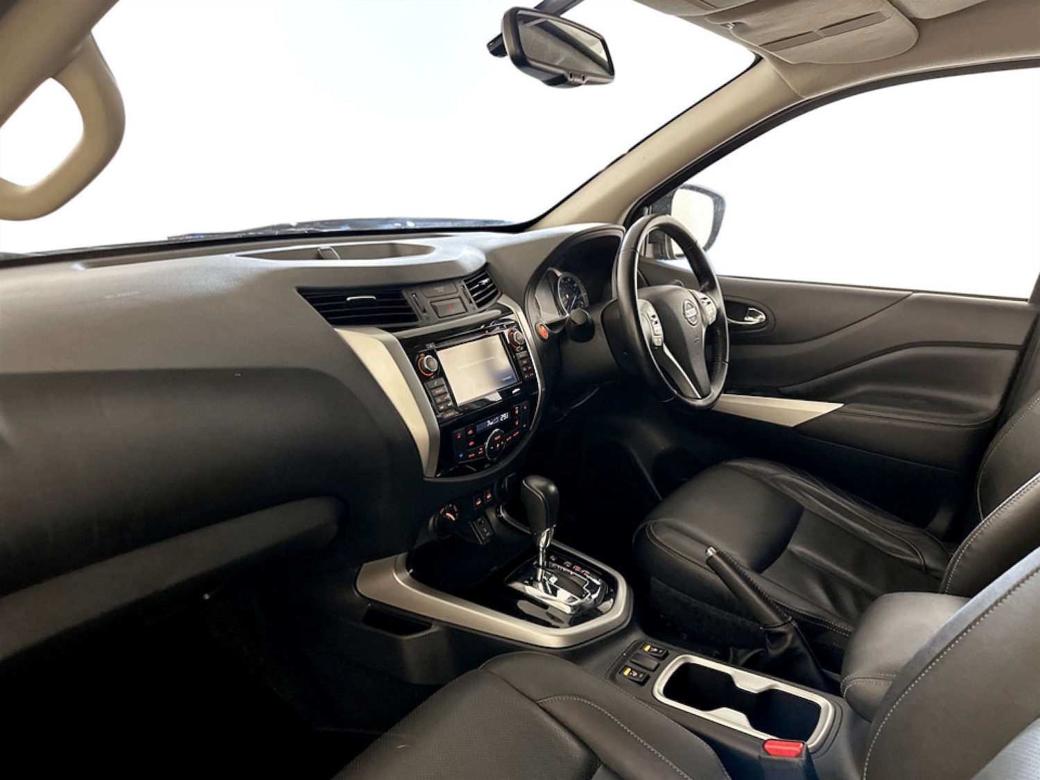 Used Nissan Navara 2019 for sale - 77802705: Photo 12