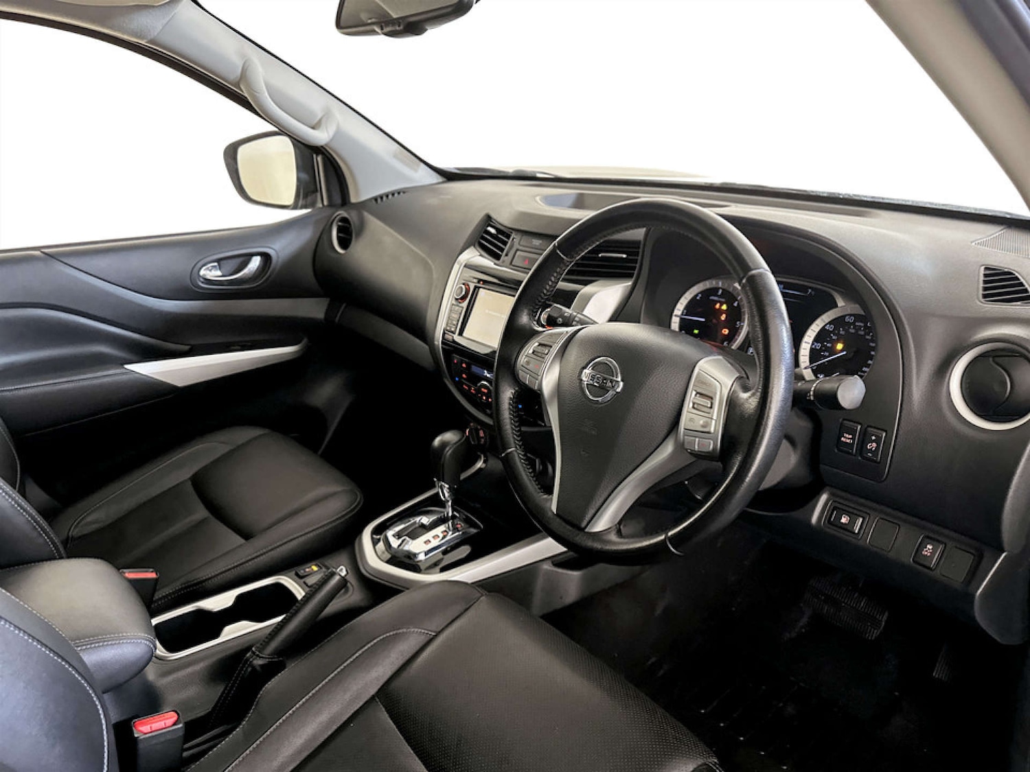 Used Nissan Navara 2019 for sale - 77802705: Photo 16