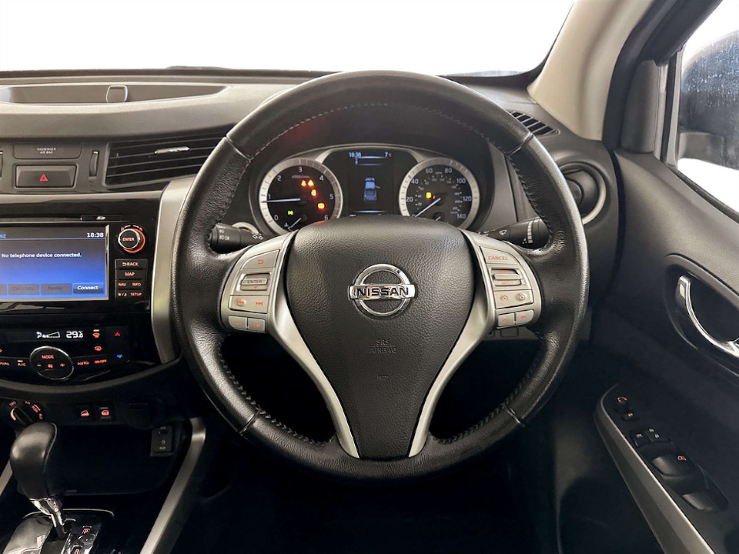 Used Nissan Navara 2019 for sale - 77802705: Photo 17