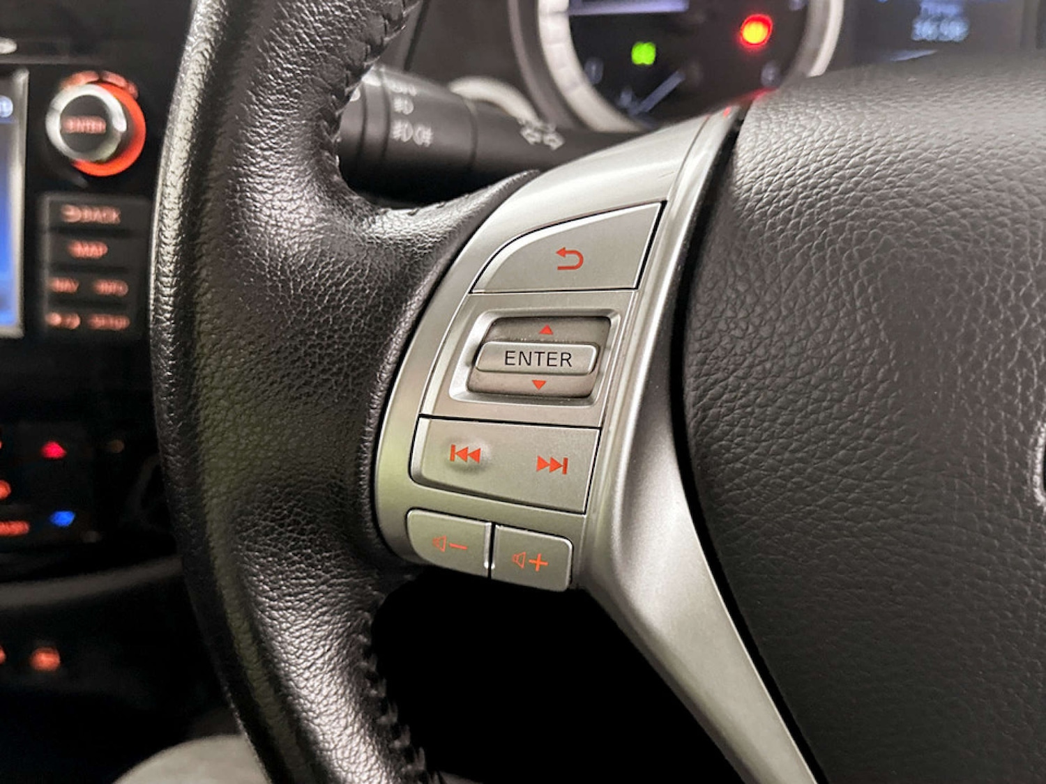 Used Nissan Navara 2019 for sale - 77802705: Photo 18