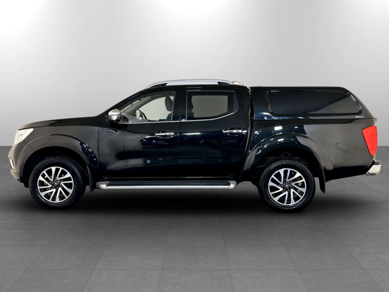 Used Nissan Navara 2019 for sale - 77802705: Photo 7