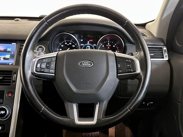 Used Land Rover Discovery Sport 2019 for sale - 76322353: Photo 17