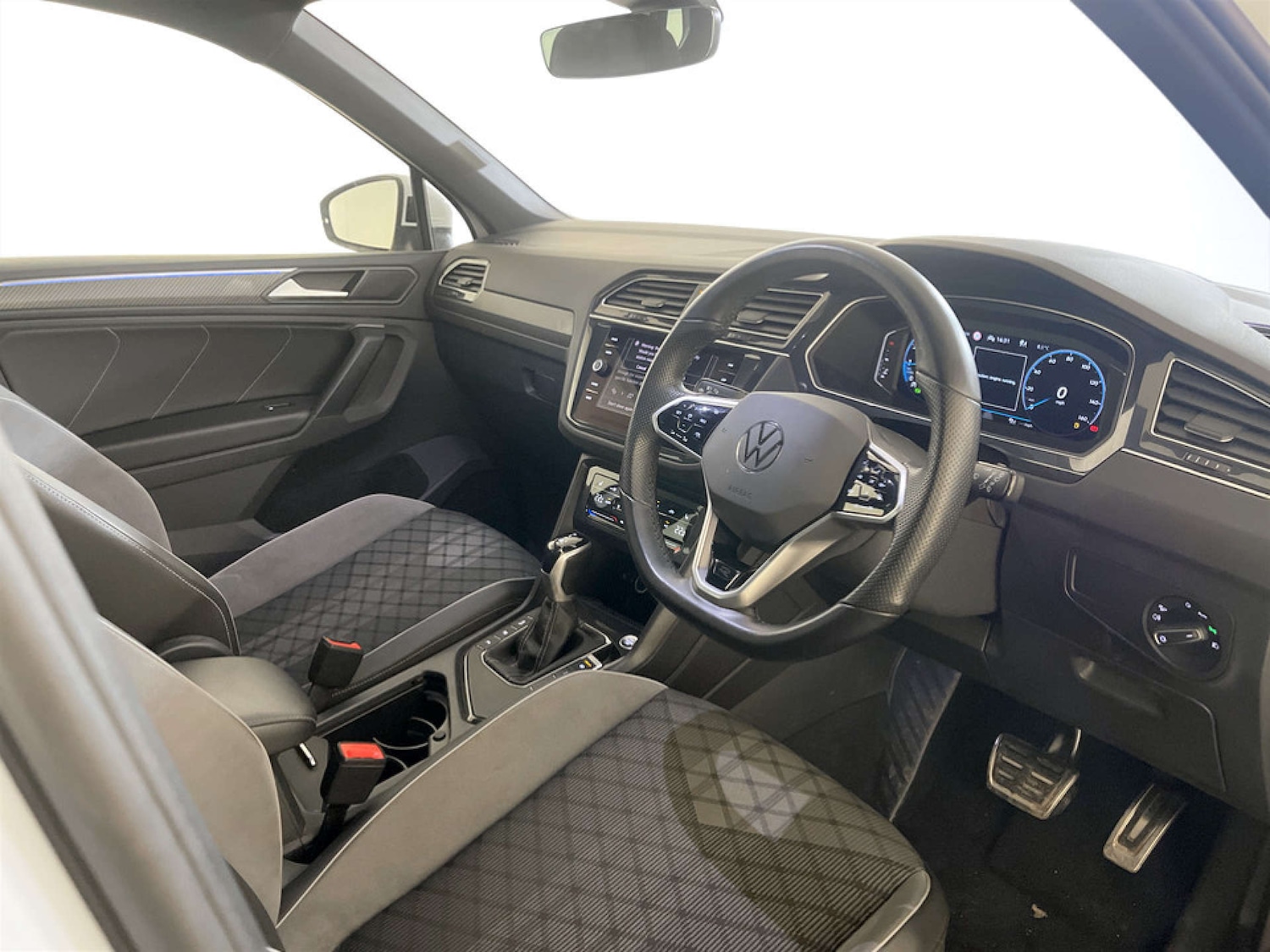 Used Volkswagen Tiguan 2023 for sale - 77734948: Photo 15