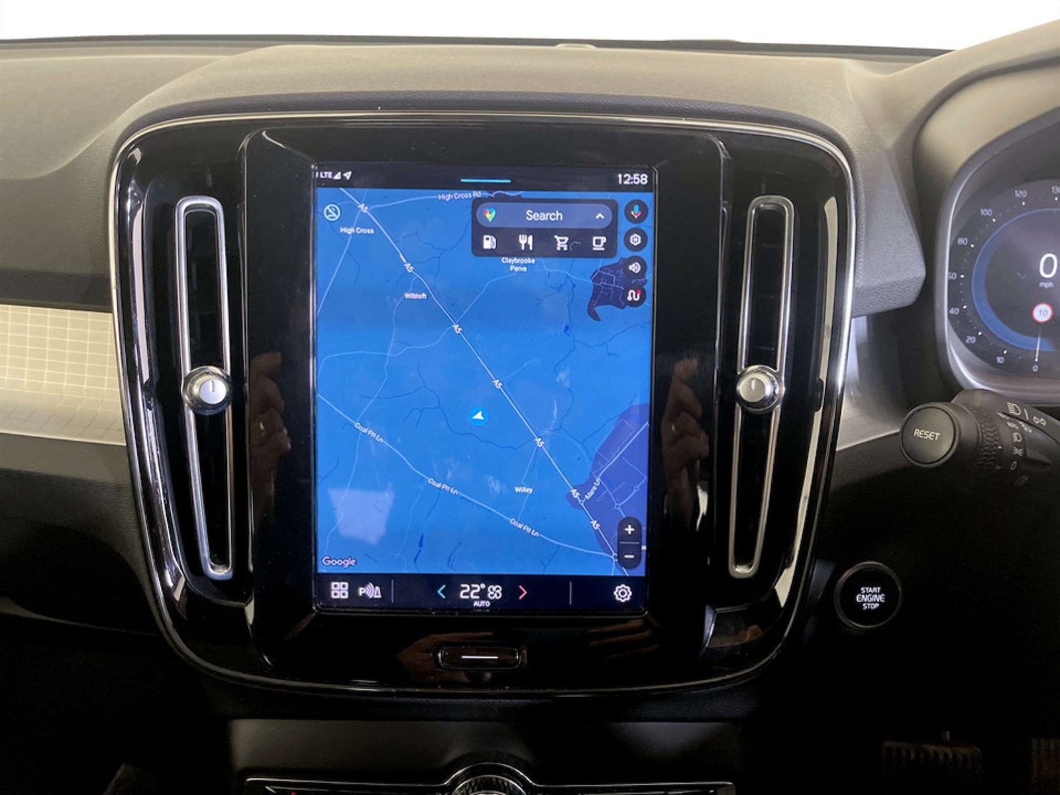 Used Volvo XC40 2022 for sale - 77186089: Photo 25