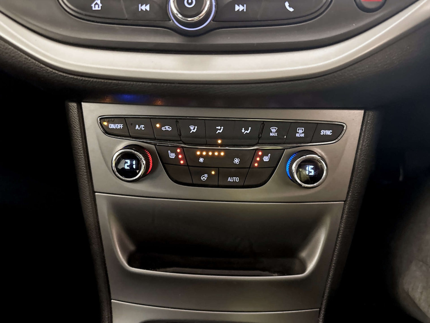 Used Vauxhall Astra 2018 for sale - 77185807: Photo 24