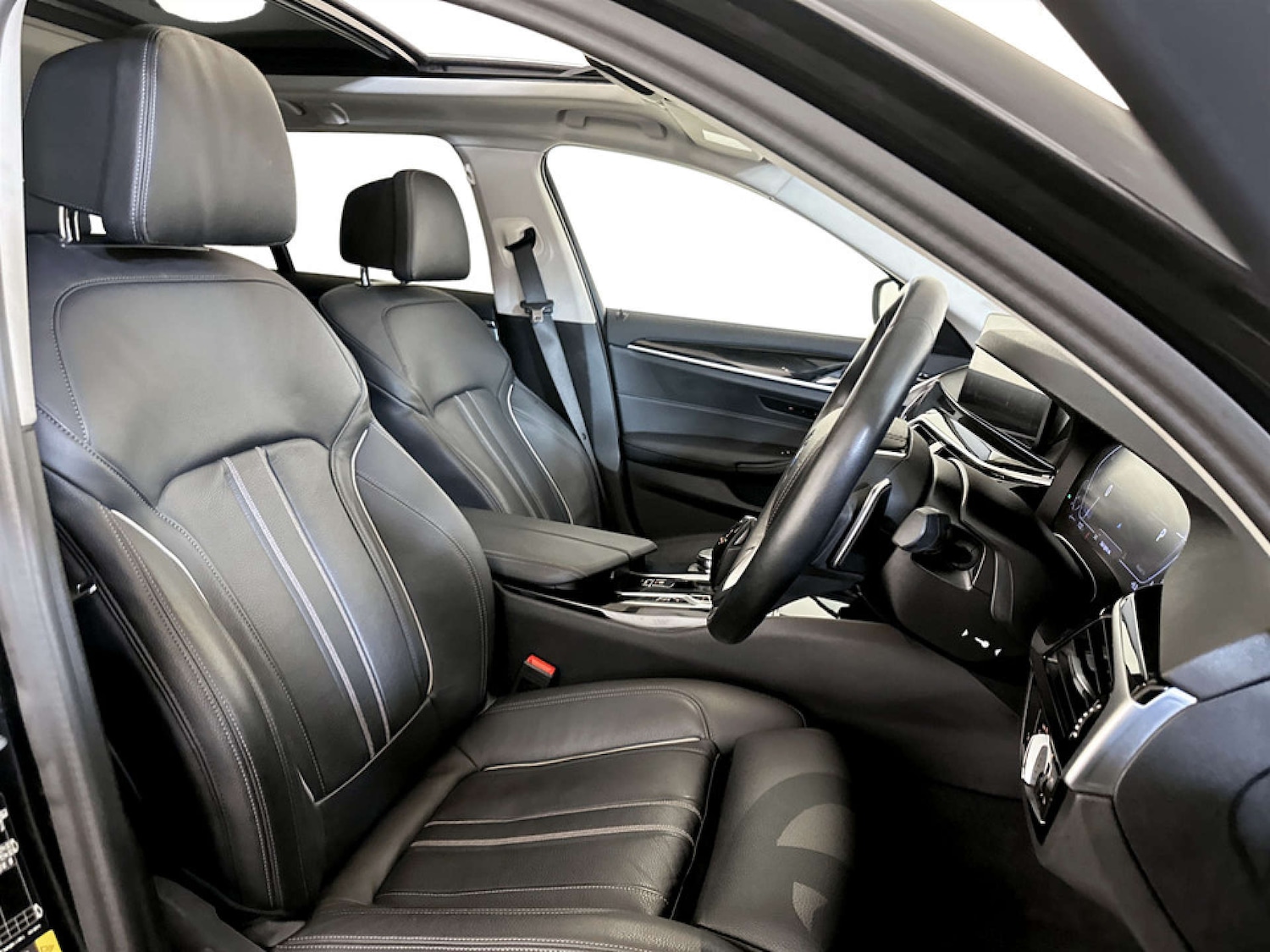 Used BMW 5 Series 2023 for sale - 77185948: Photo 13