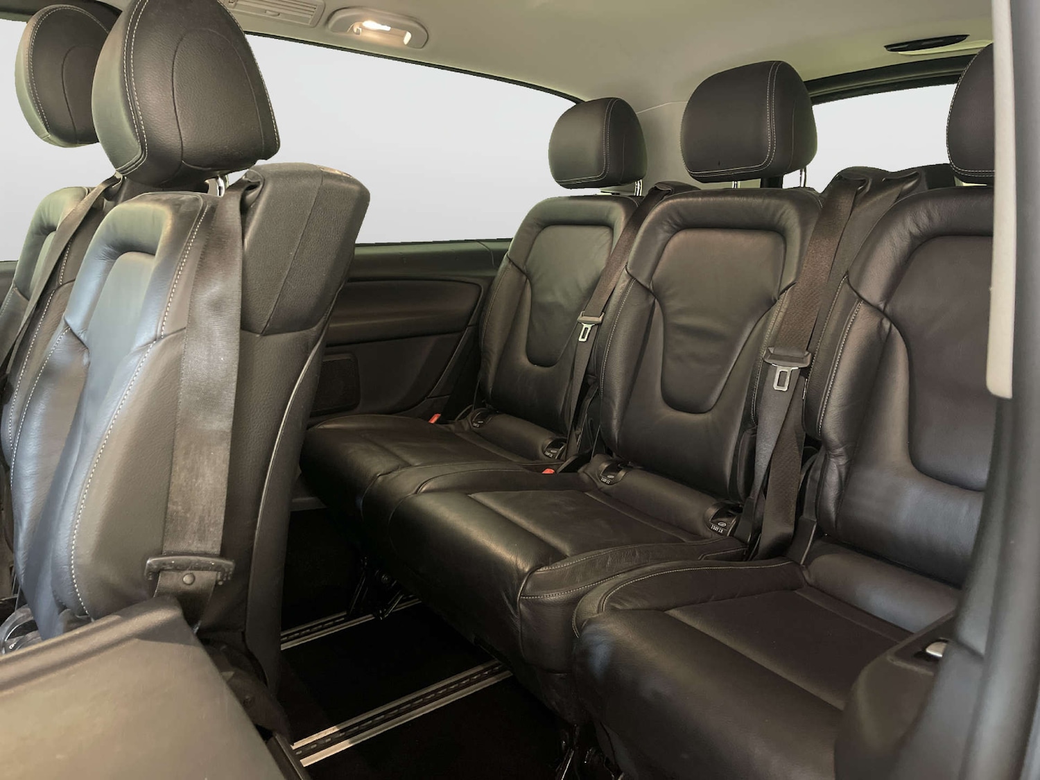 Used Mercedes-Benz V-Class 2016 for sale - 77920779: Photo 14