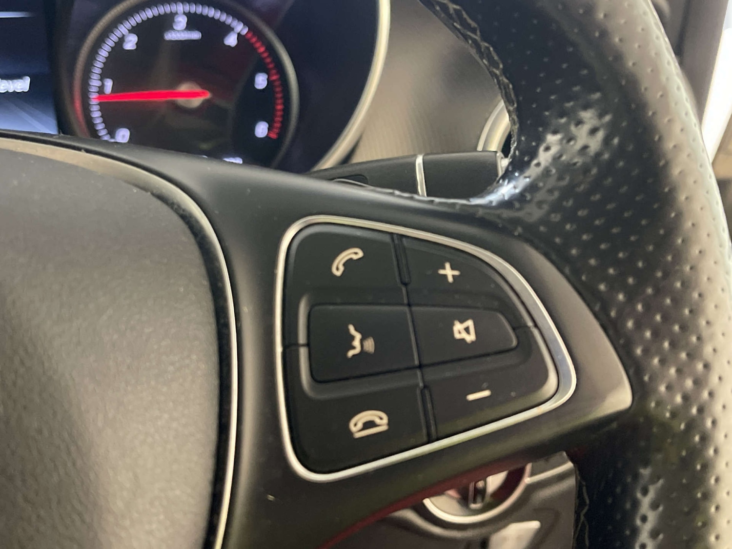 Used Mercedes-Benz V-Class 2016 for sale - 77920779: Photo 18