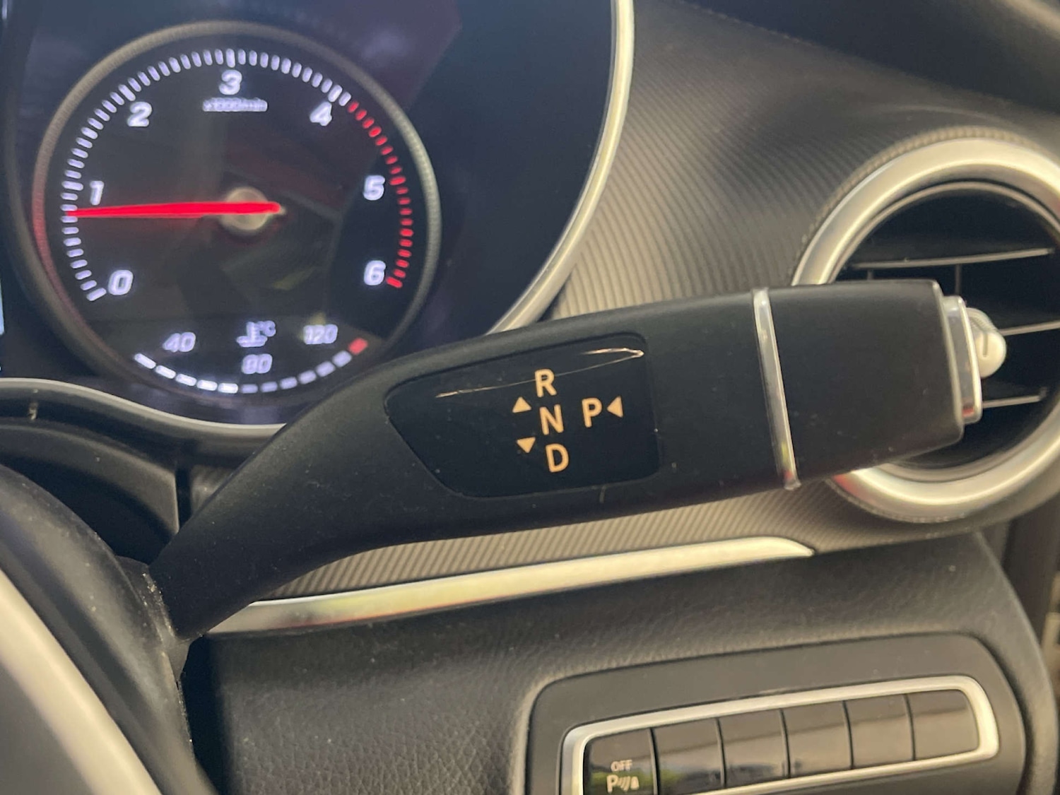 Used Mercedes-Benz V-Class 2016 for sale - 77920779: Photo 19