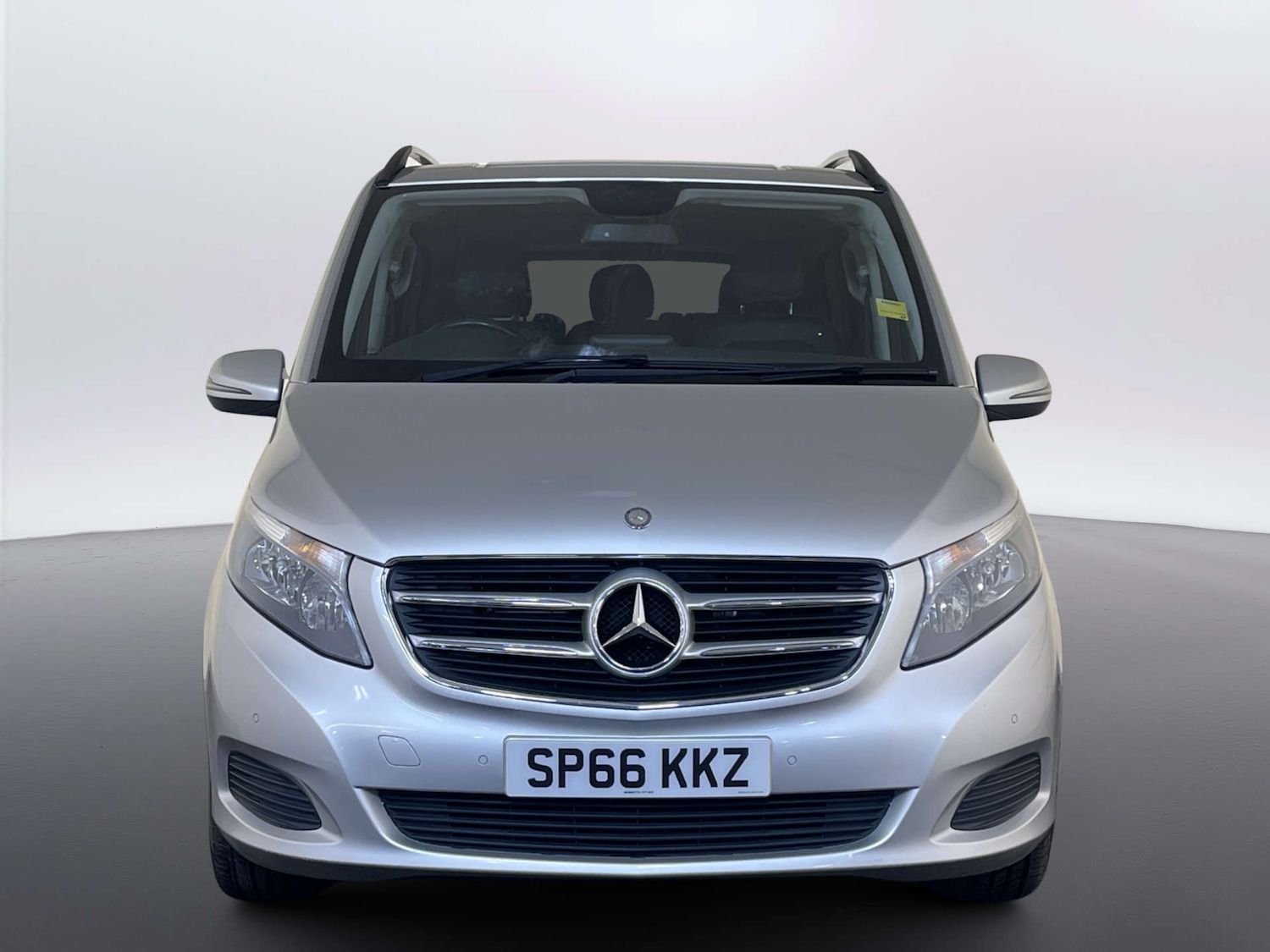 Used Mercedes-Benz V-Class 2016 for sale - 77920779: Photo 5