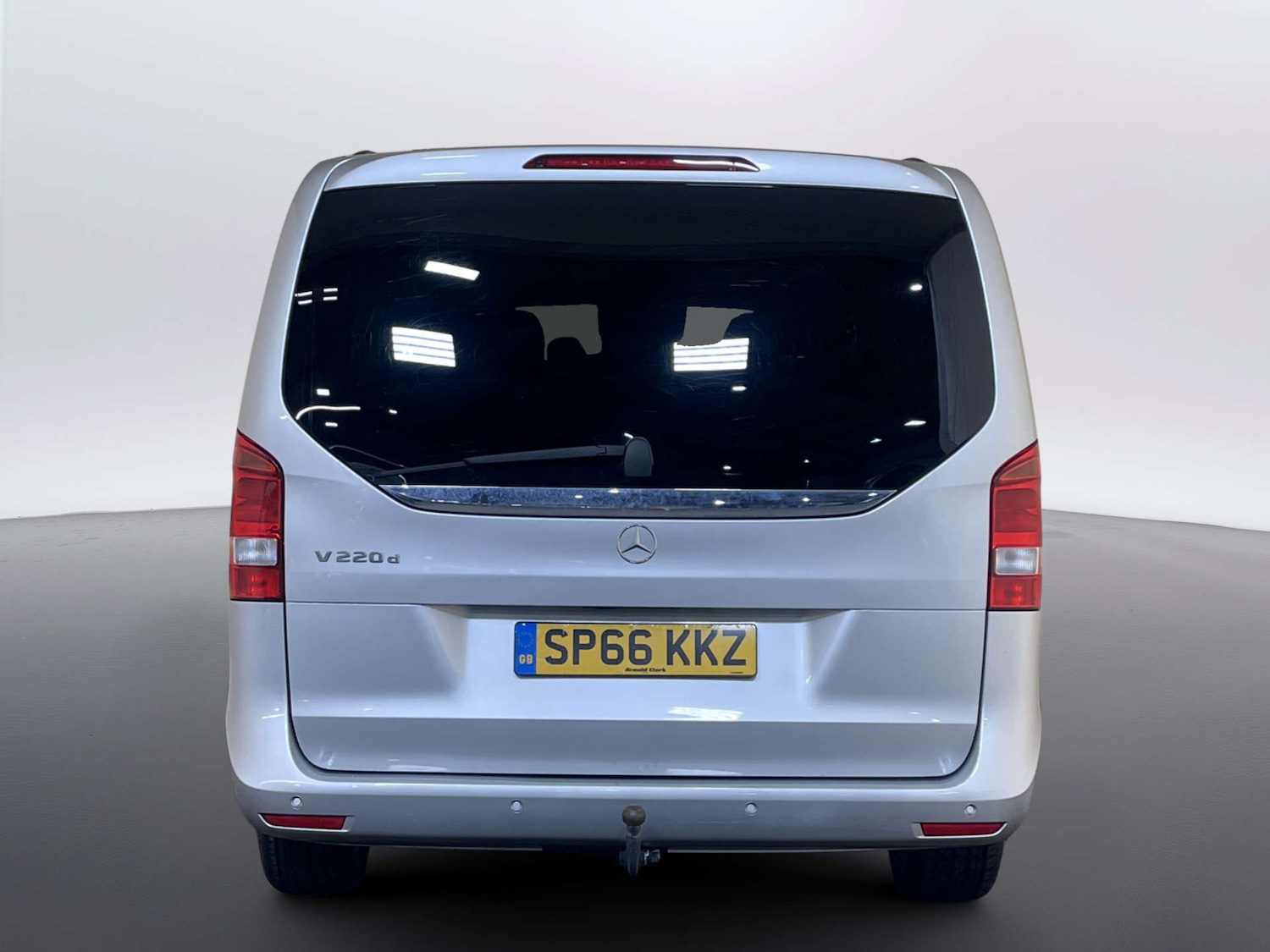 Used Mercedes-Benz V-Class 2016 for sale - 77920779: Photo 9