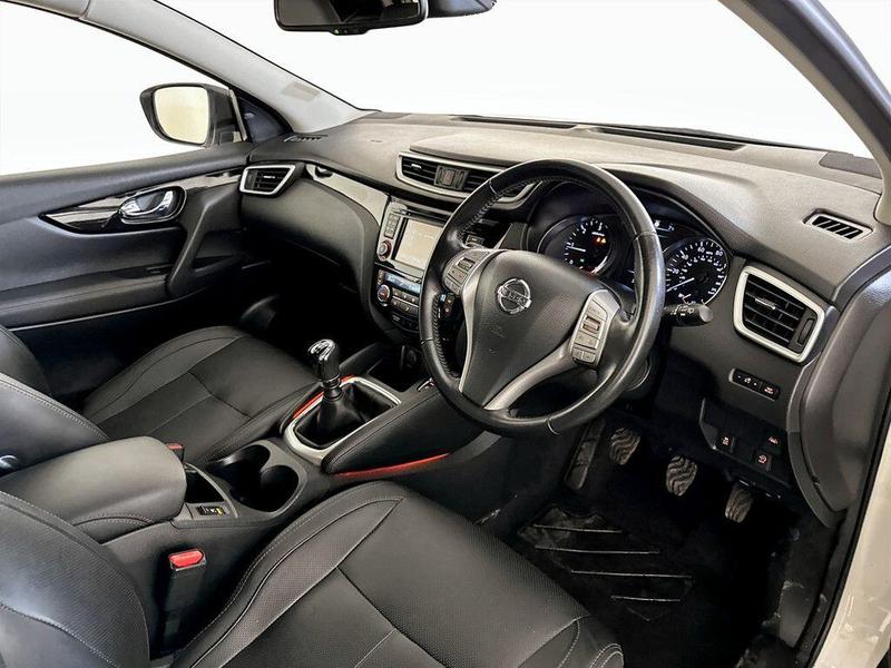 Used Nissan Qashqai 2017 for sale - 76738820: Photo 15