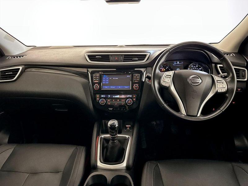 Used Nissan Qashqai 2017 for sale - 76738820: Photo 3