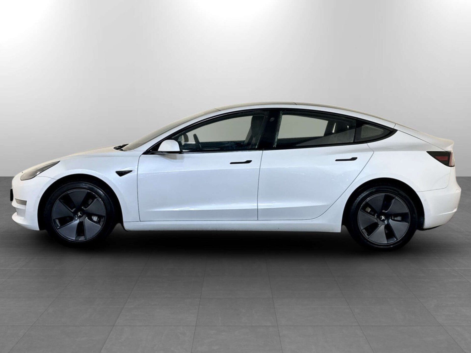 Used Tesla Model 3 2021 for sale - 77590618: Photo 6