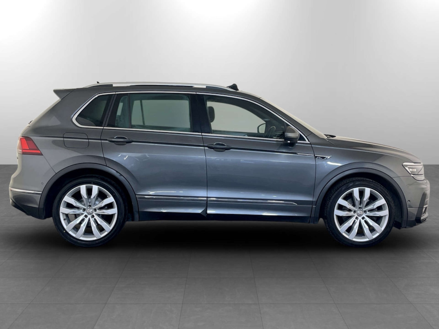 Used Volkswagen Tiguan 2018 for sale - 77474644: Photo 11