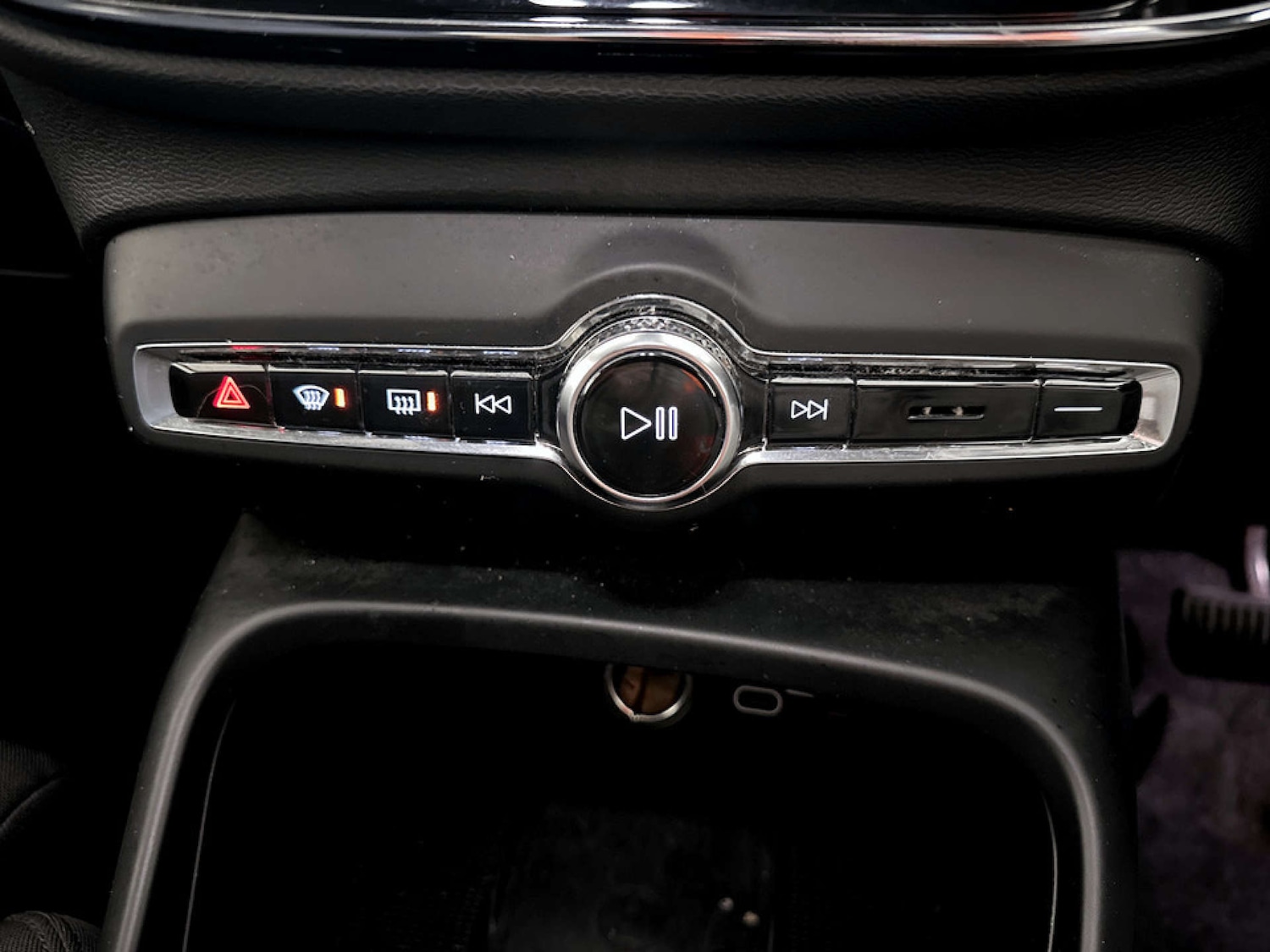 Used Volvo XC40 2022 for sale - 77643150: Photo 27