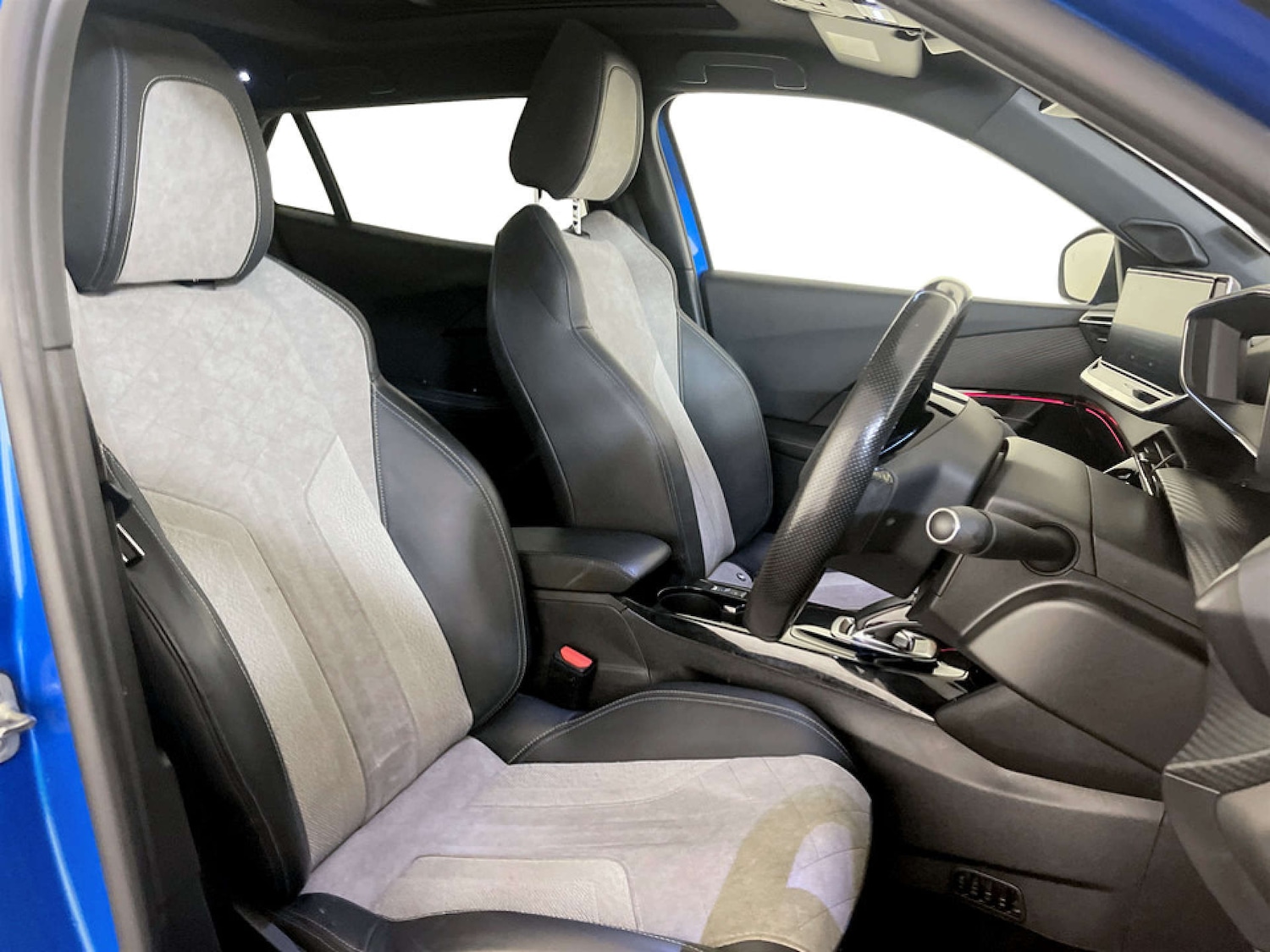 Used Peugeot 2008 2021 for sale - 77720525: Photo 13