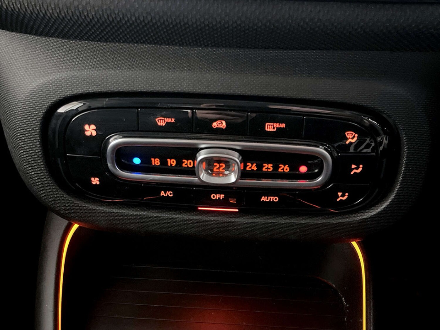 Used smart fortwo 2021 for sale - 77758665: Photo 24