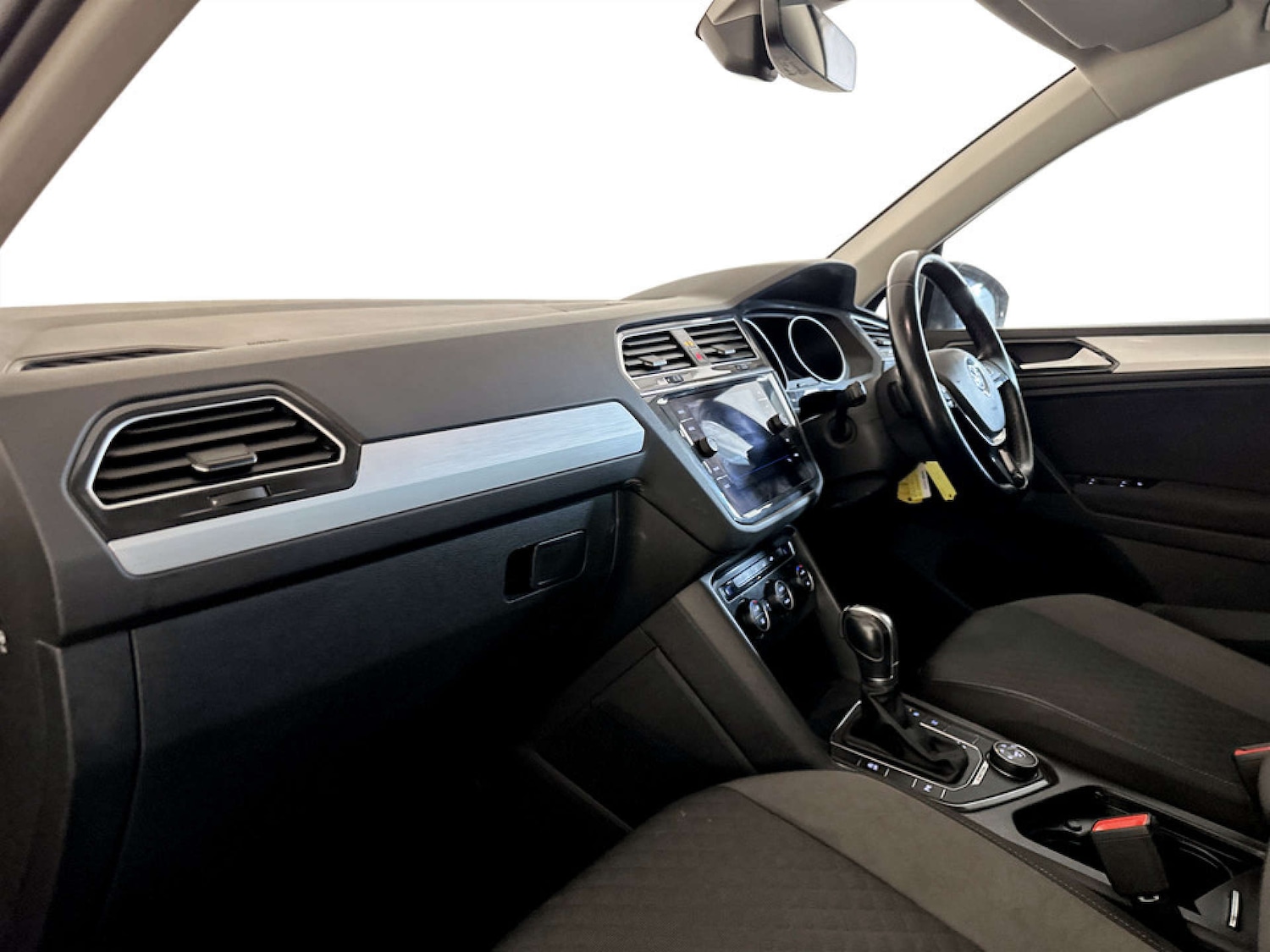 Used Volkswagen Tiguan 2017 for sale - 77494230: Photo 11