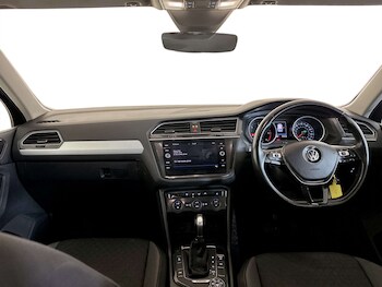 Used Volkswagen Tiguan 2017 for sale - 77494230: Photo