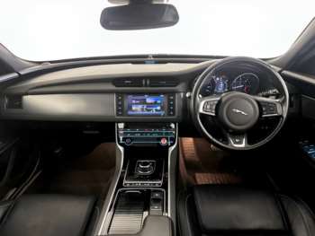 Used Jaguar XF 2018 for sale - 75333151: Photo