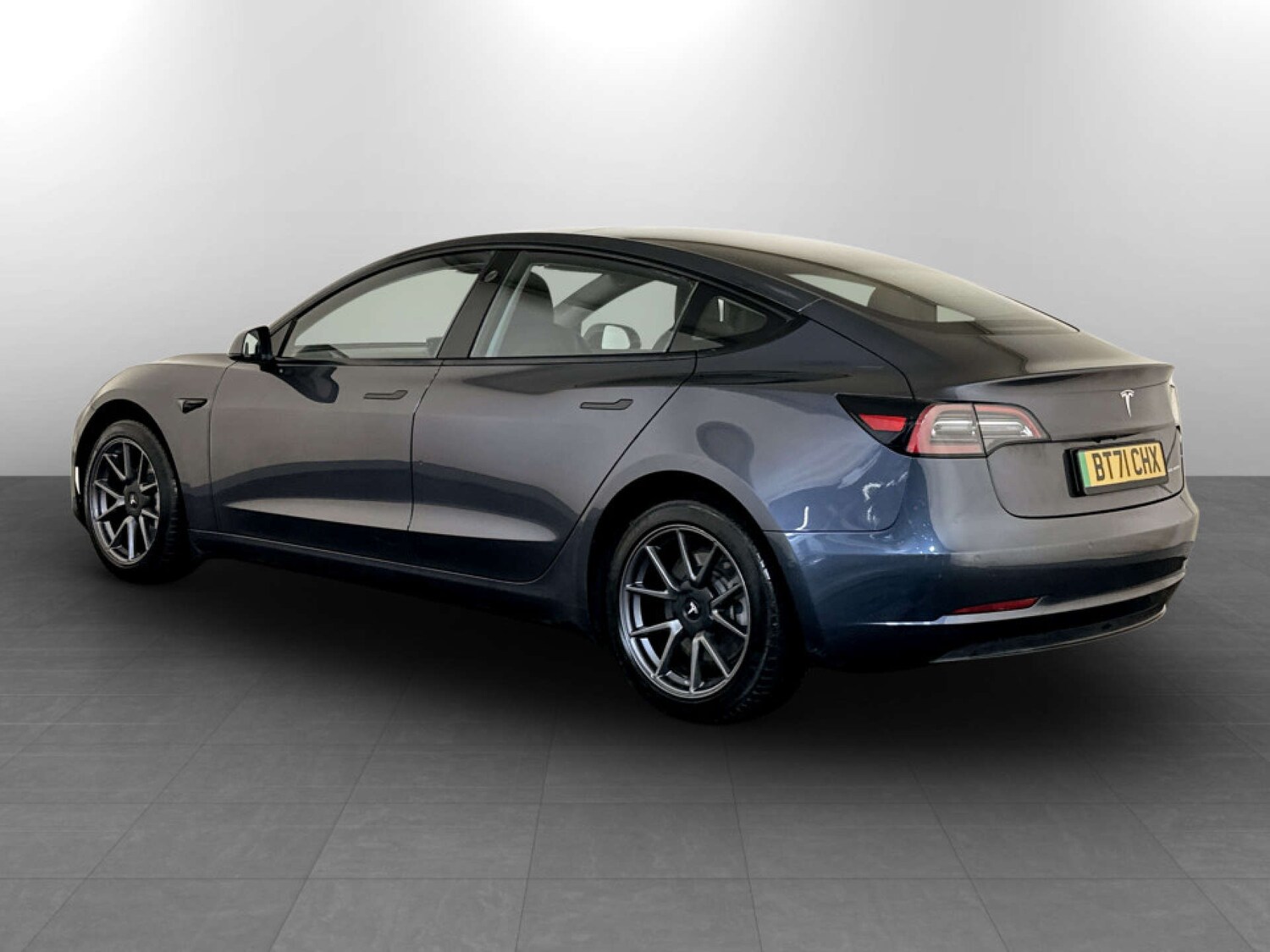 Used Tesla Model 3 2021 for sale - 77469983: Photo 8