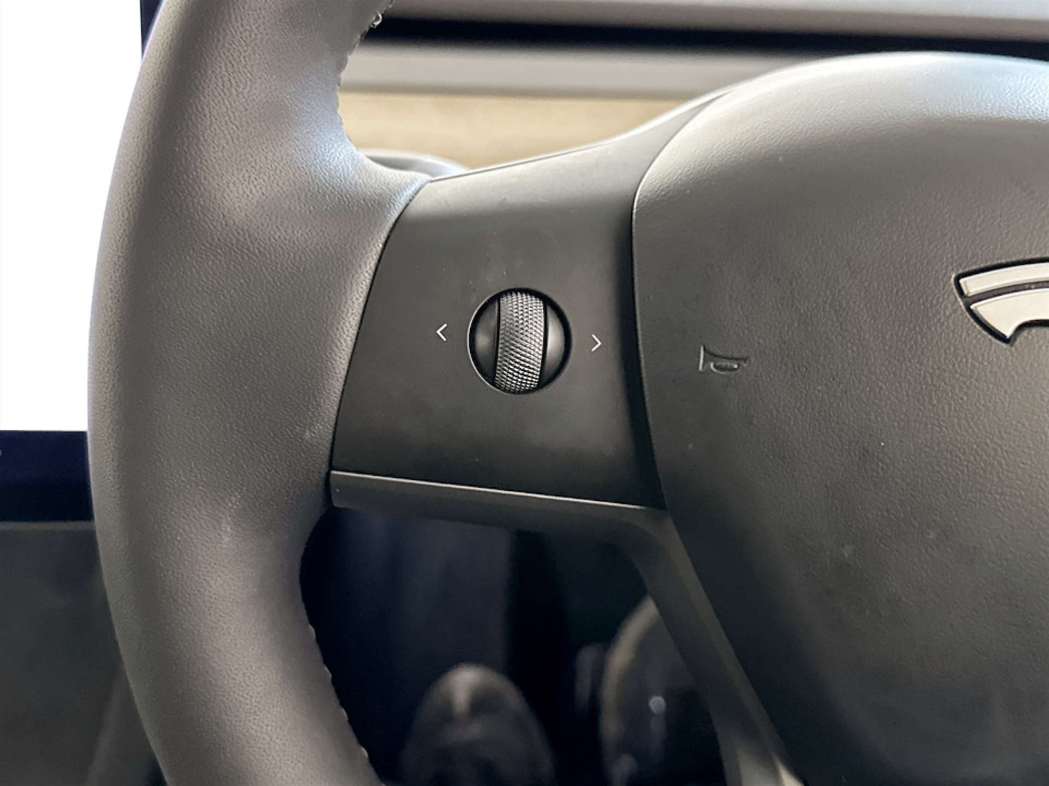 Used Tesla Model Y 2023 for sale - 77288549: Photo 15