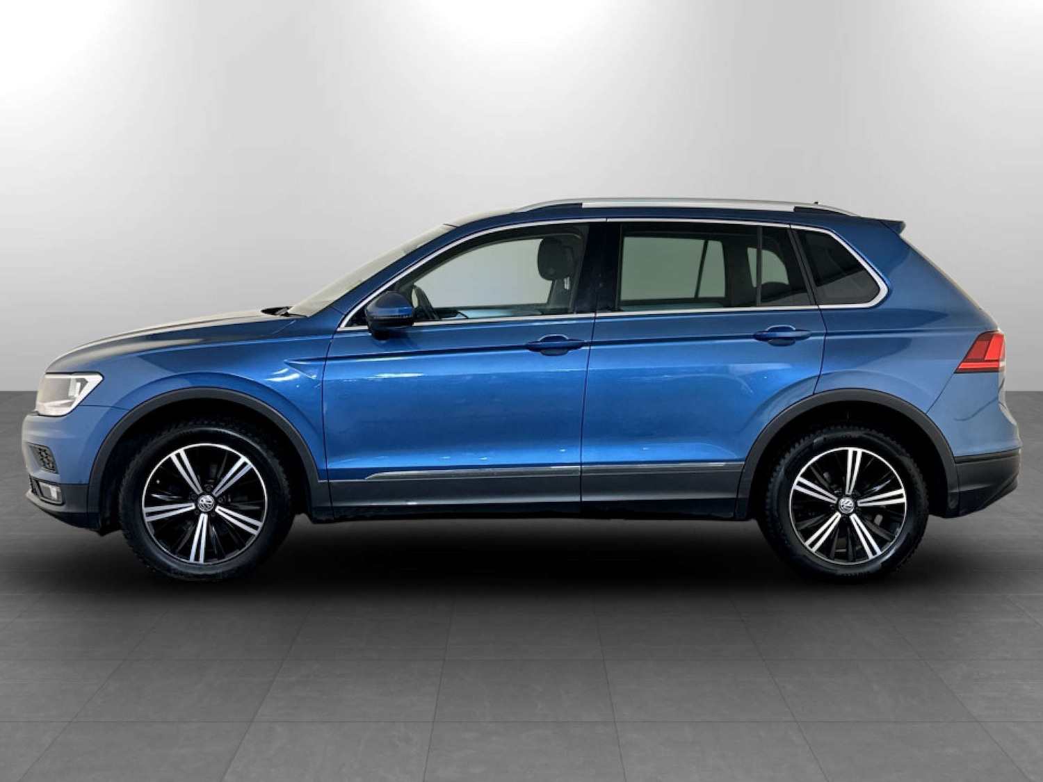 Used Volkswagen Tiguan 2019 for sale - 77195848: Photo 7