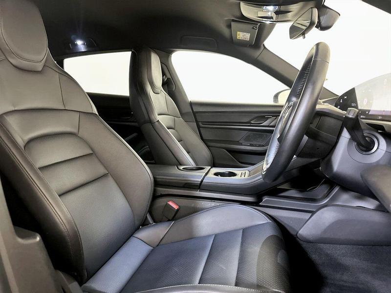 Used Porsche Taycan 2023 for sale - 76641034: Photo 13